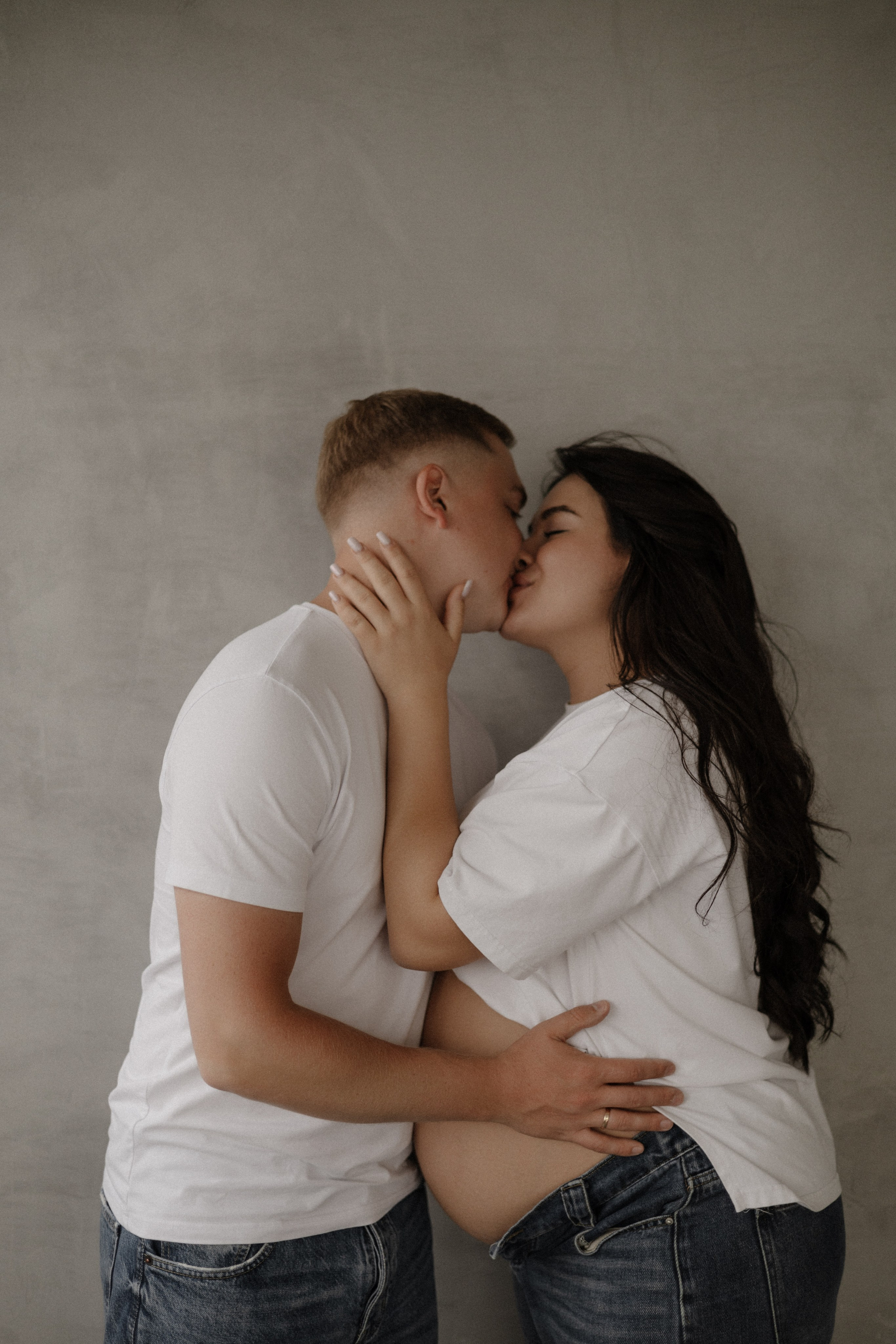 Екатерина и Артем фотосессия в студии. Свадебный и портретный фотограф в Москве Анастасия Масюк