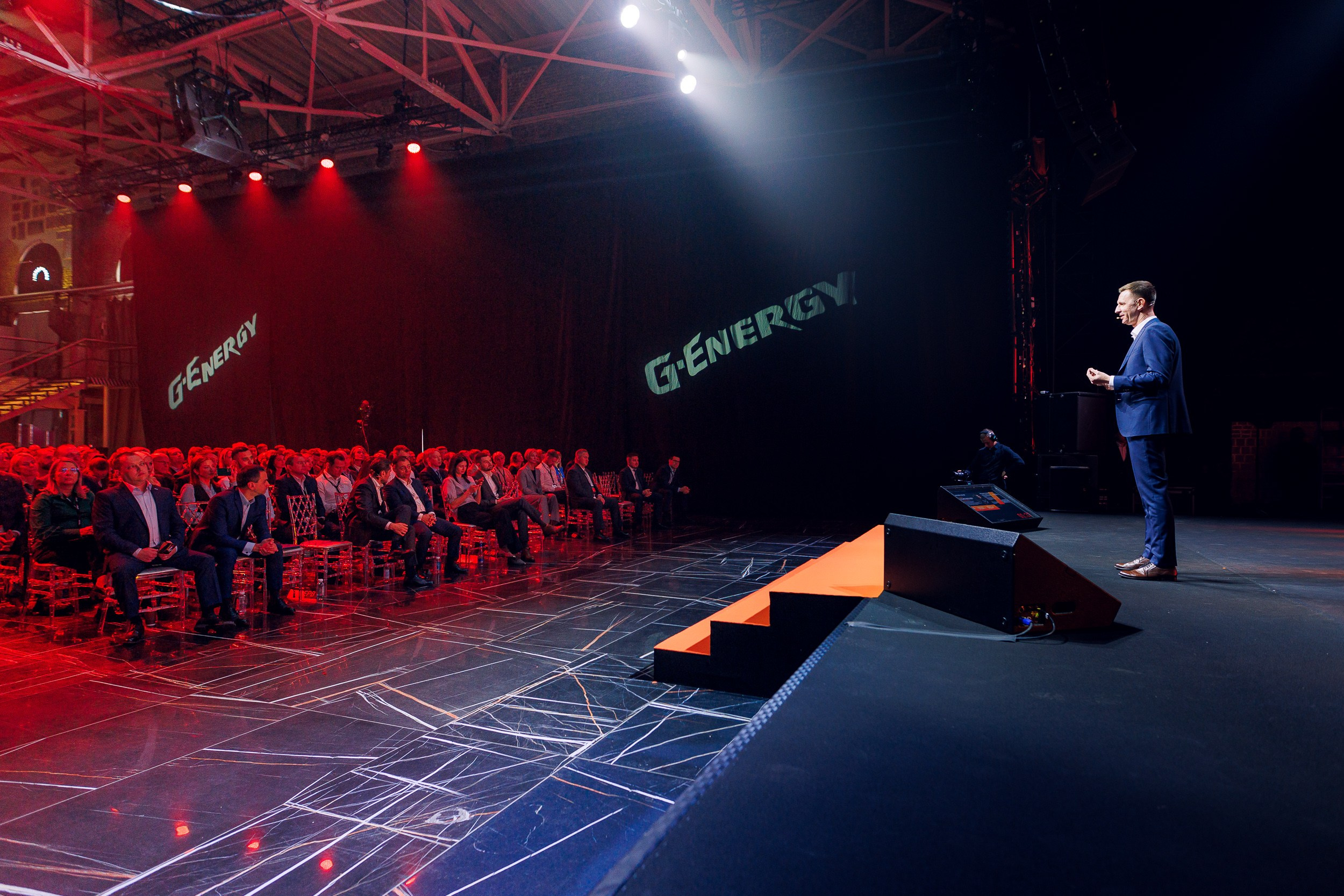 Дистрибьюторская конференция «Газпромнефть-СМ». Алексей Соколов. Фотограф. Санкт-Петербург