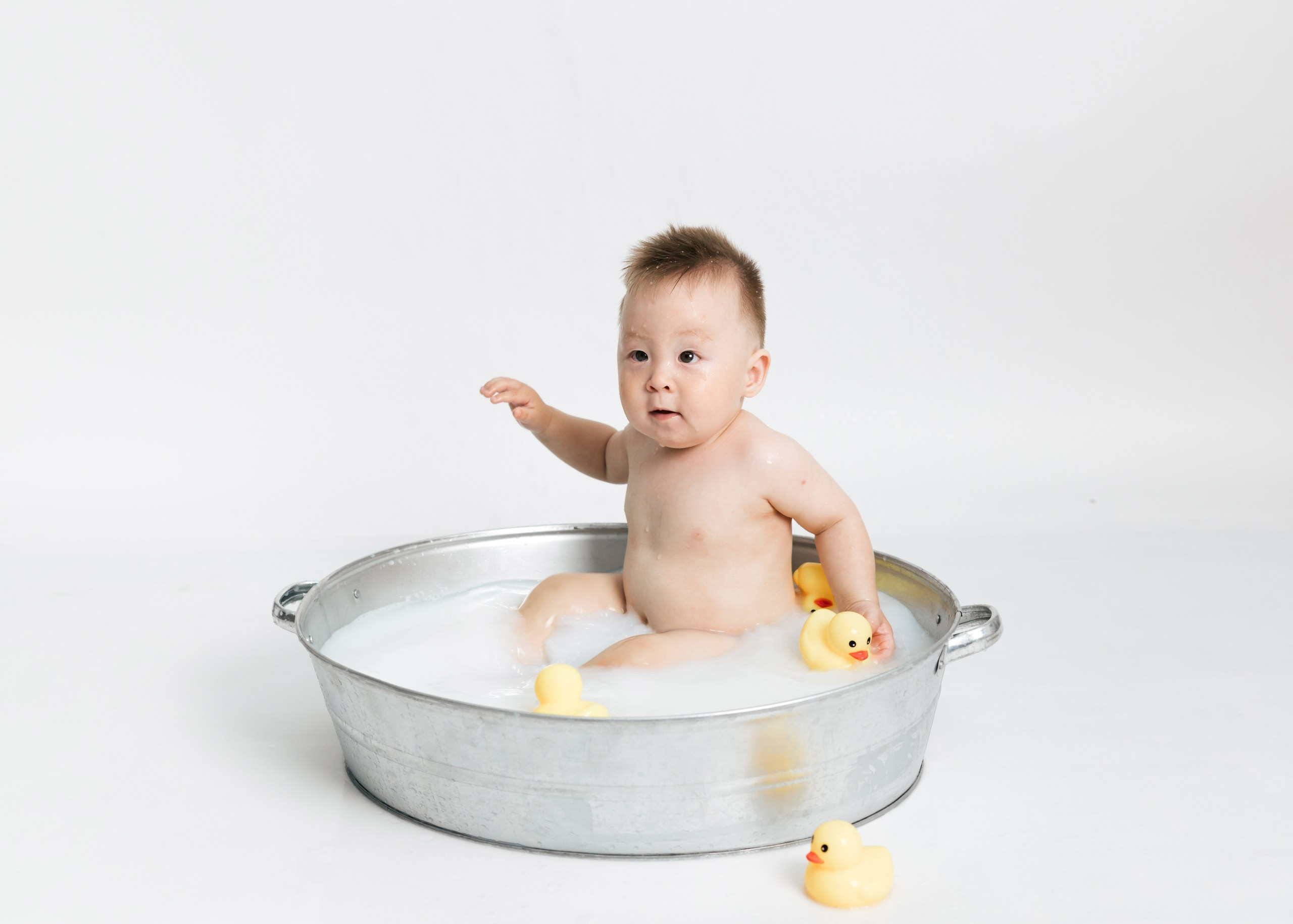 Фотосессия купания в молочной ванне (1). Фотокрошка — детская фотостудия в Новосибирске