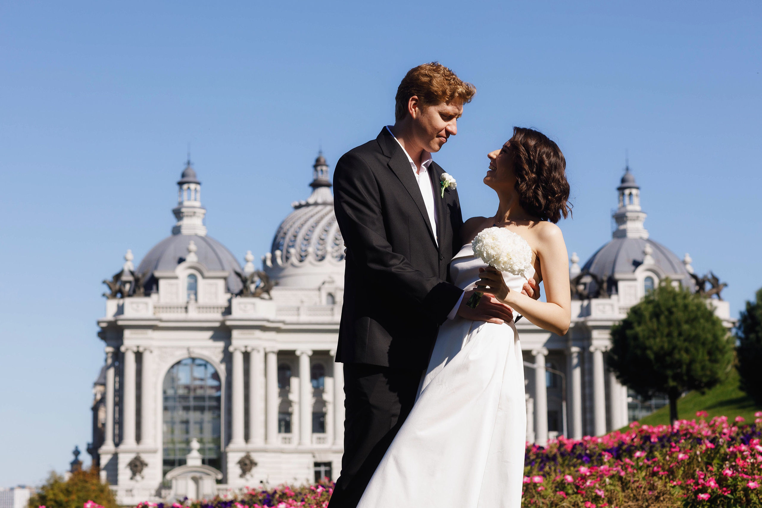 Свадебная фотосессия у дворца Земледельцев в Казани