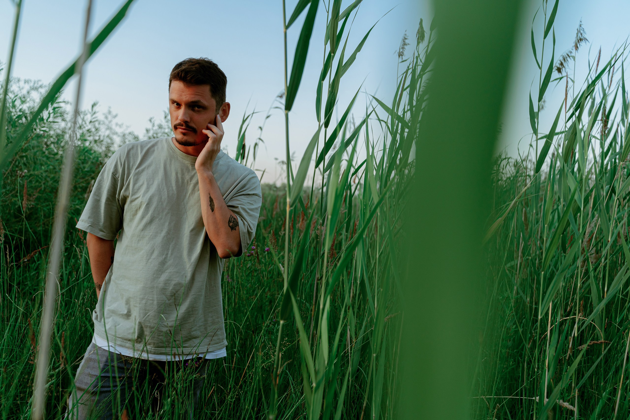 Макс (Самолёт). в поле