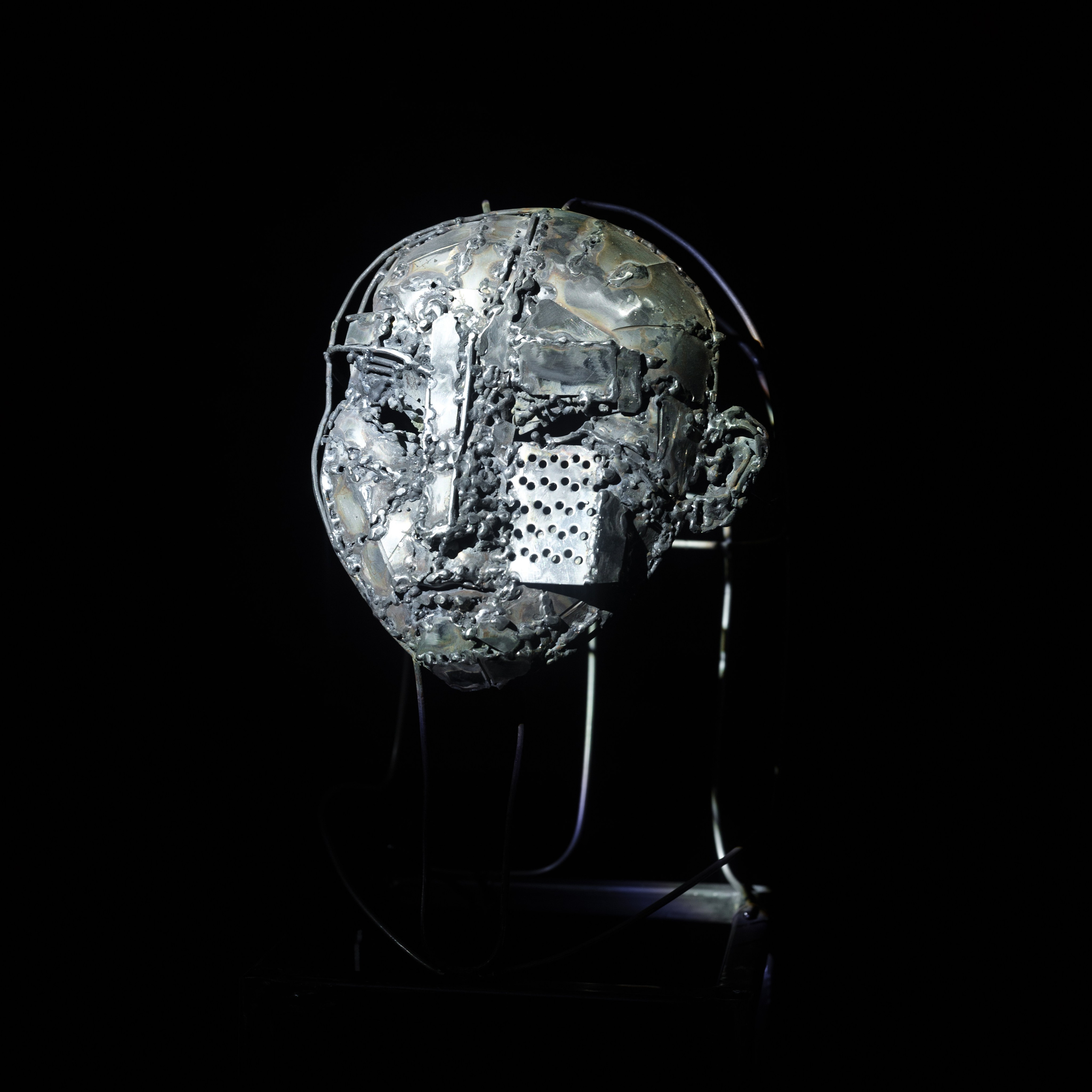 Железная маска / iron mask. Художник — скульптор Антонина Фатхуллина