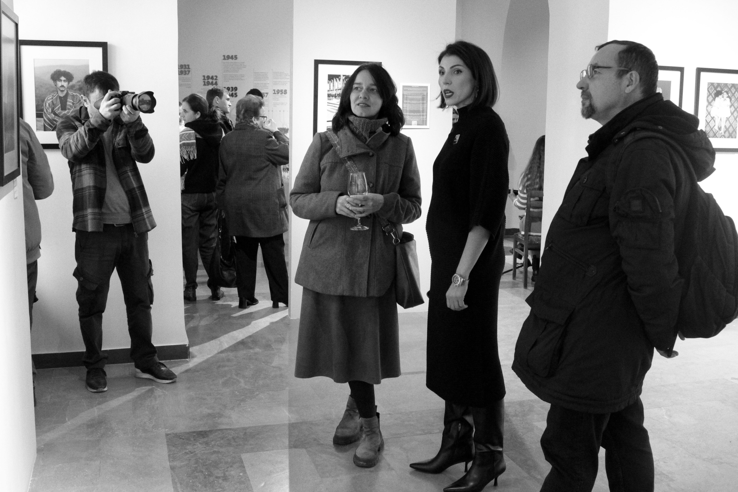 Выставка в г. Гюмри, Армения. Фоторепортаж  Д. Несмелова. Арт-фотограф Ксения Якутович