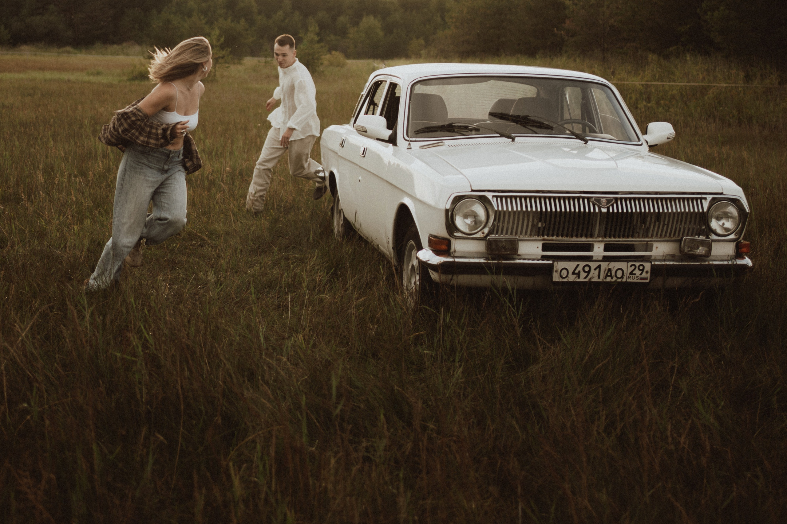 [… two lovers and volga]. Фотограф в Архангельске