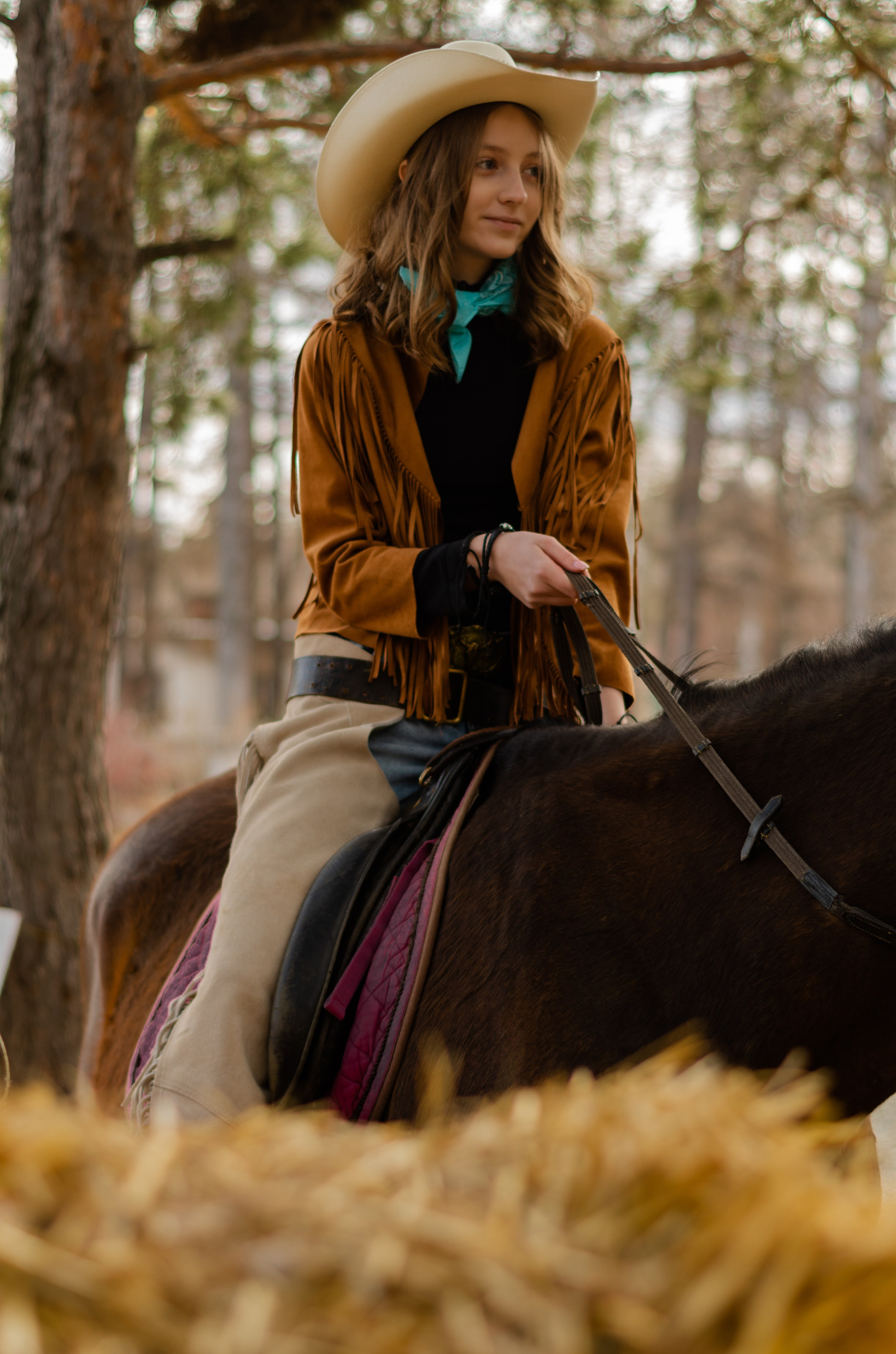 Ковбойская девчонка. Фотограф Марина Доглядная Челябинск фотосессии с лошадьми, мотоциклами