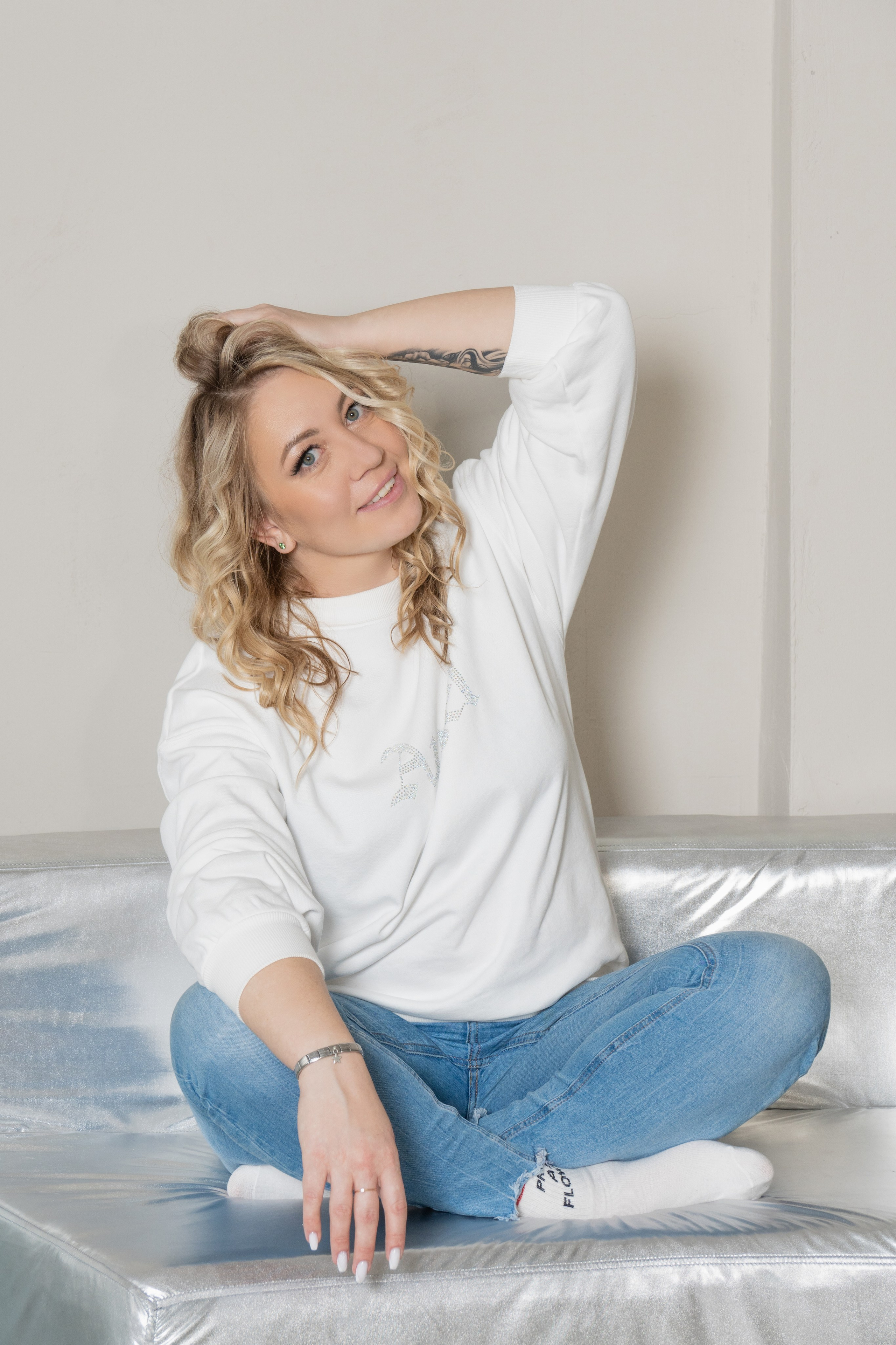 Семейная парная новогодняя фотосессия. Занимаюсь профессиональной фотографией и живу рядом с Байкалом. Работаю в разных жанрах