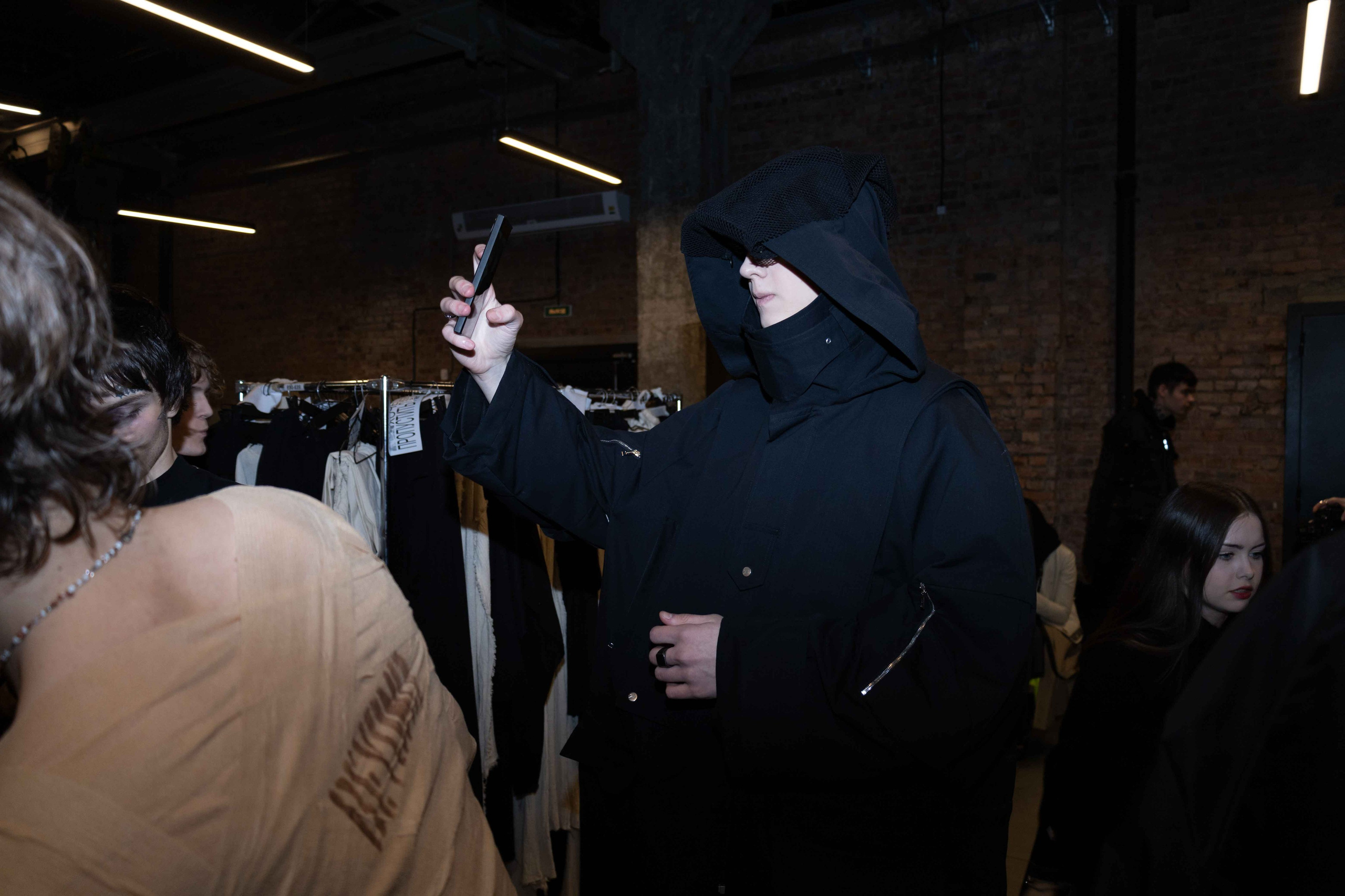 Auxi Backstage. VICTORIA SHU