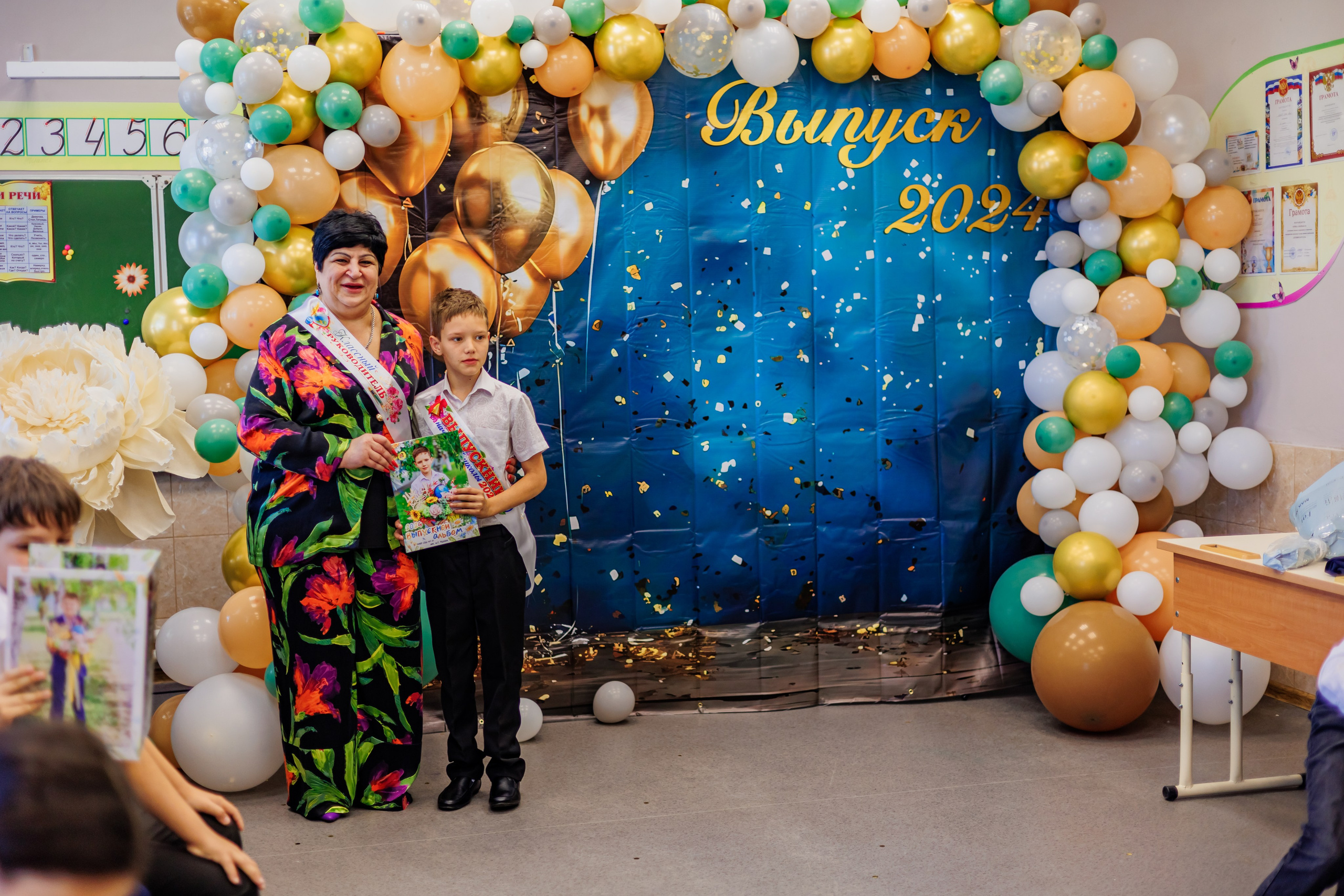 Выпуск 4а 25школа'24 год. Свадебный и семейный фотограф в Армавире