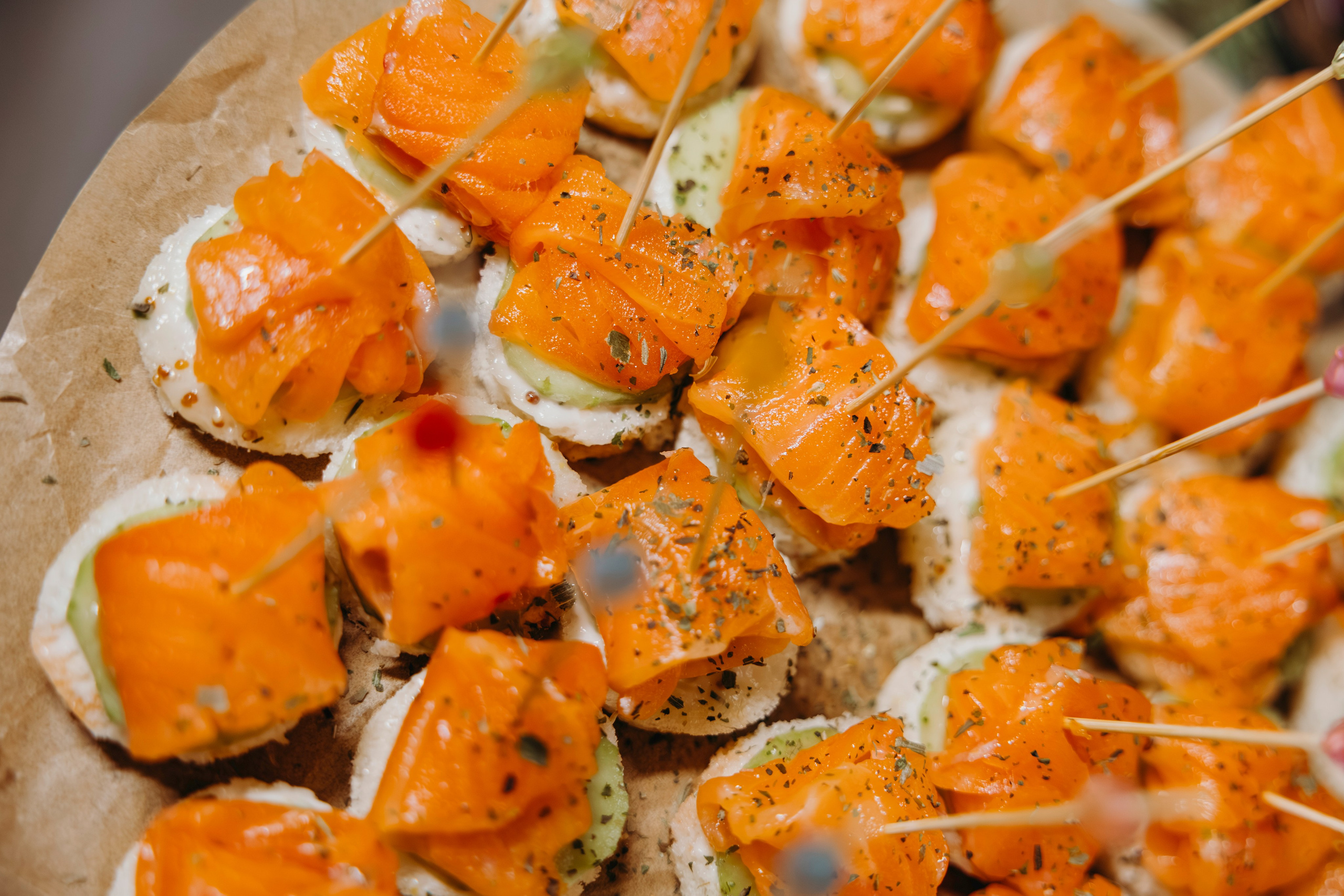 Империя Изобилия — выступления спикеров для предпринимателей. Свадебный фотограф в Иркутске Бобылев Никита