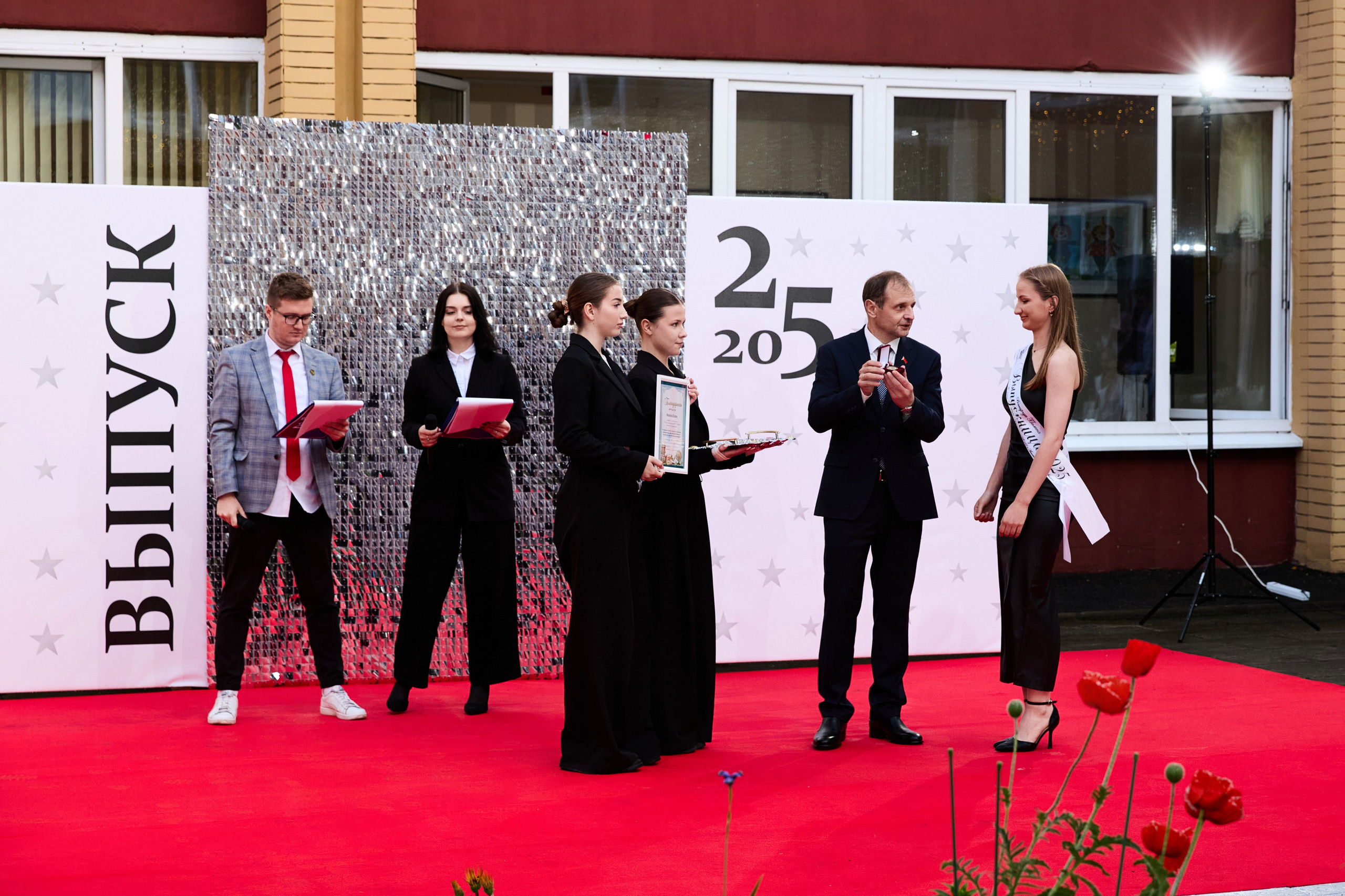 Выпускной 11 класс. Свадебная, репортажная фотосъемка и видеосъемка в Минске. Илья и Юлия Ширмановы. Фотограф | Видеограф | Минск