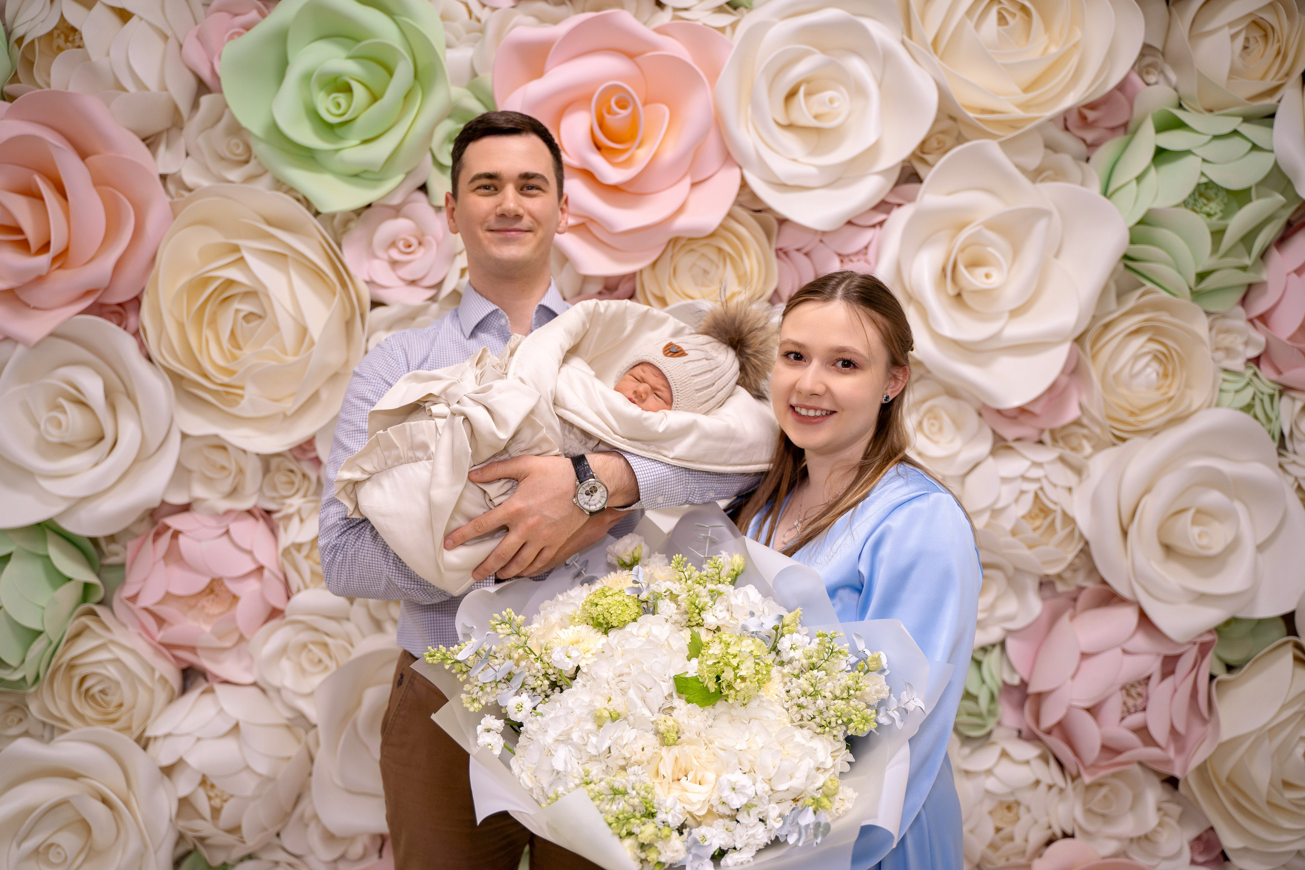 Выписка из роддома. Счастье дома. 67ПЦ. Фотографы на роды в Москве. Фото и видео родов. Фотопроект «Продолжение рода»