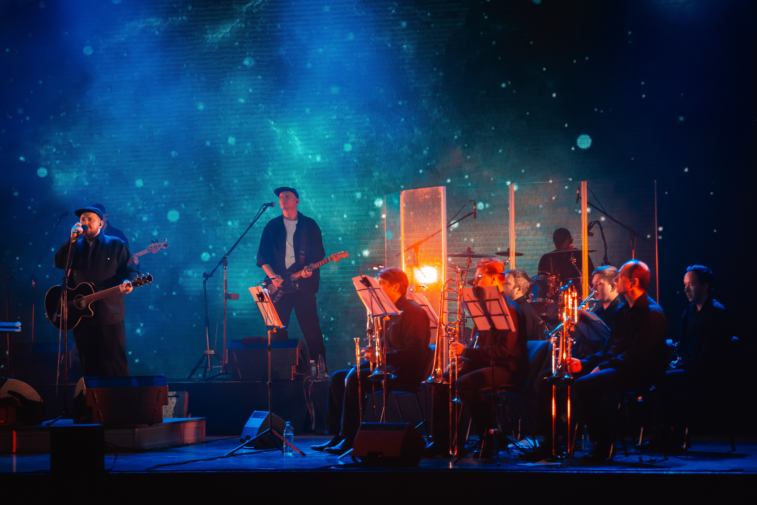 Сергей Бобунец с оркестром, Гранд холл Сибирь, 18.03.2026. Фотограф Регина Крикунова г. Красноярск