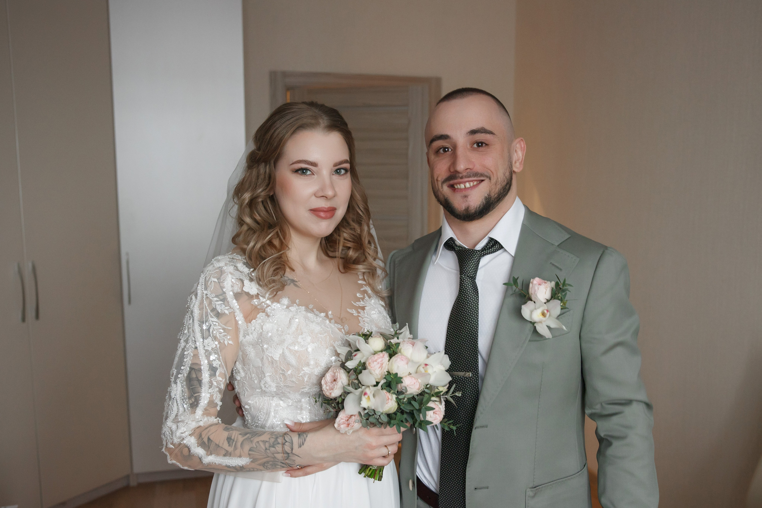 Варя и Денис, 4 ЗАГС + банкет. Свадебный и репортажный фотограф (Москва, Королев и другие)