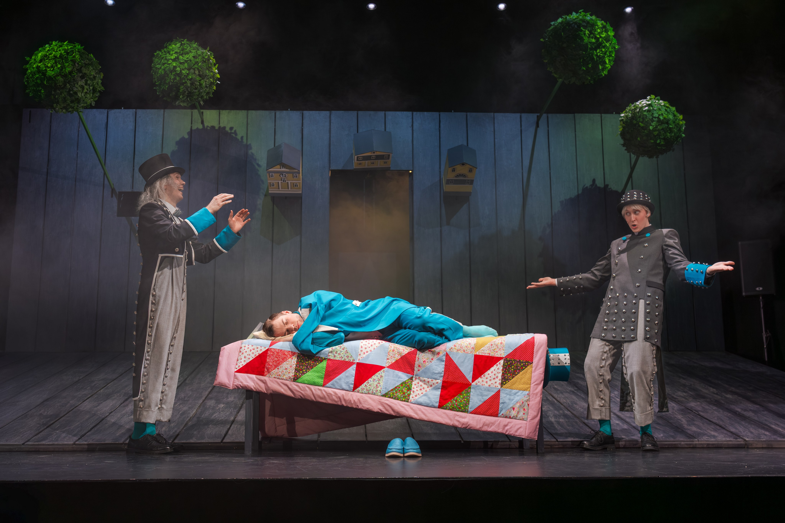 Театр Терезы Дуровой: Ревизор. Сайт фотографа Сергея Абрамова