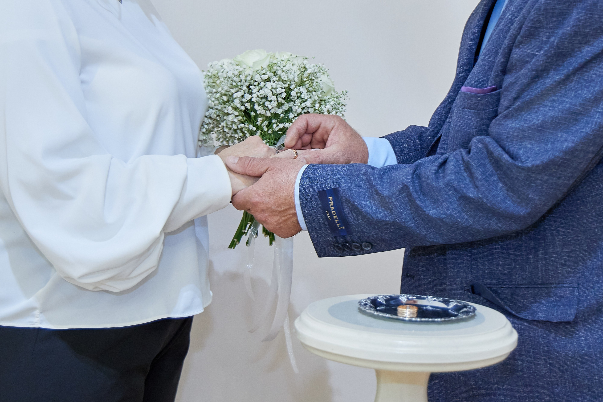 Фотосъемка в ЗАГСе, прогулка молодых, банкет