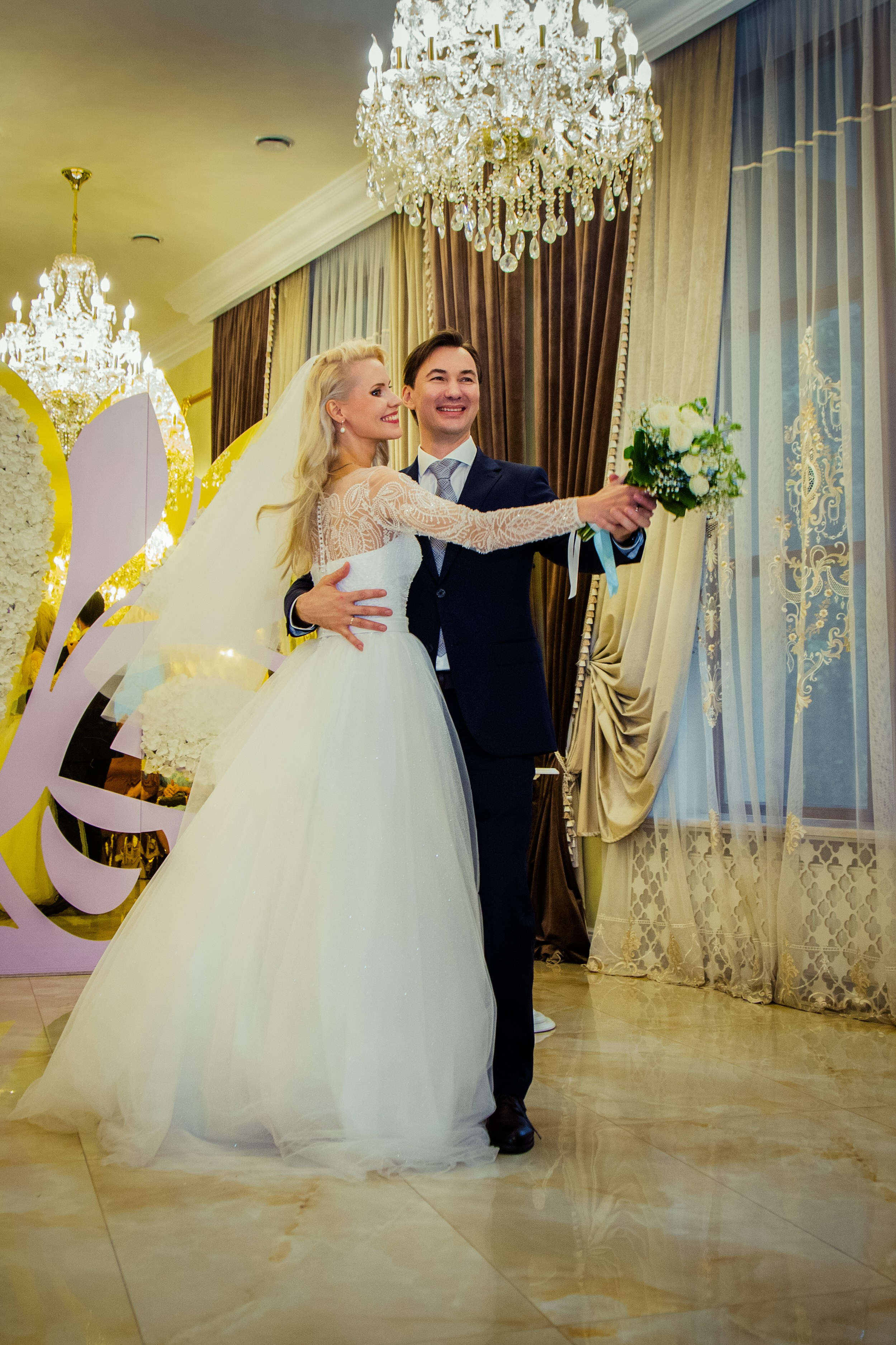 Свадебная фотосессия на ВДНХ. Свадебный и семейный фотограф в Москве и Подмосковье Лариса Козлова