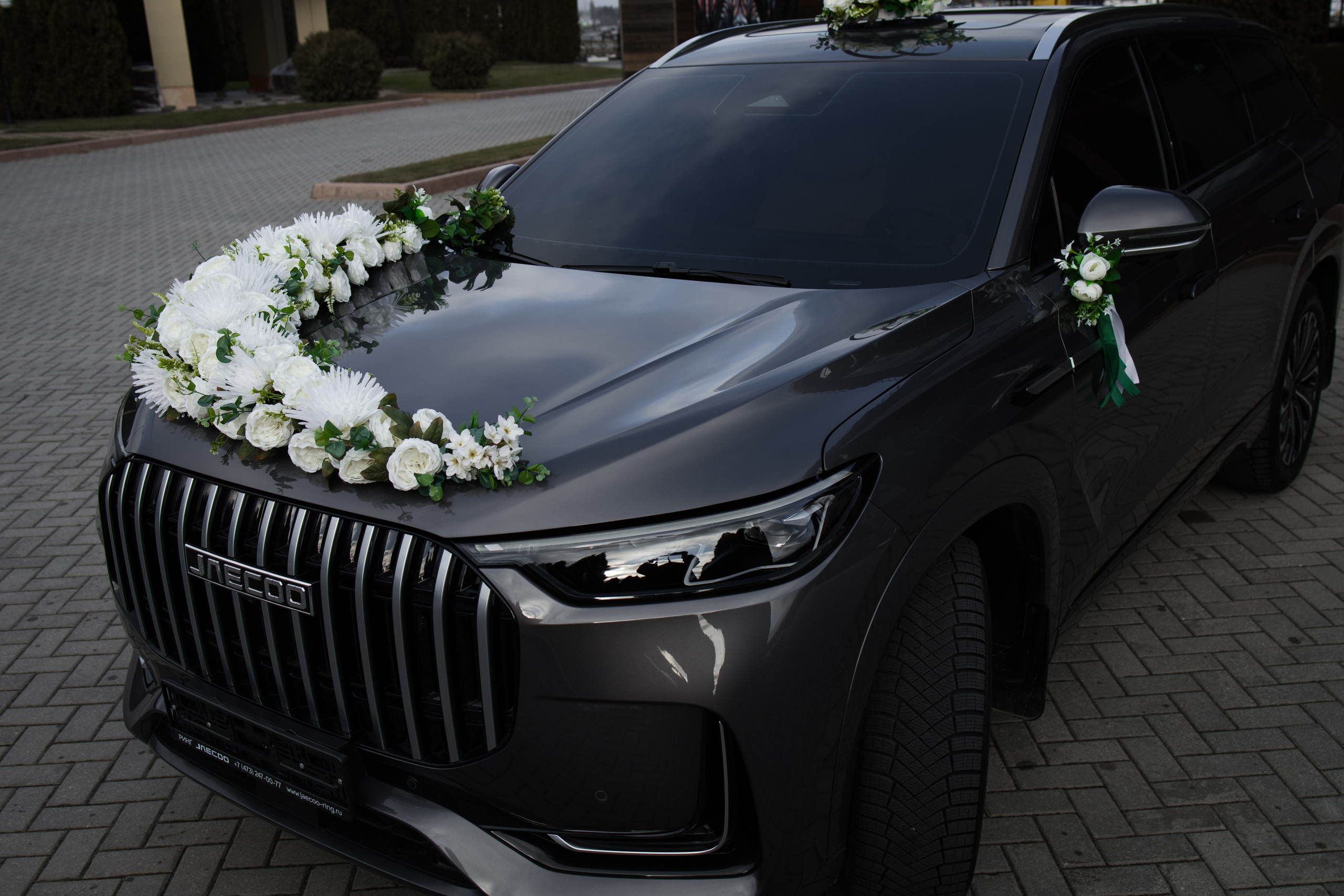 Свадебные украшения на а/м. Семейный свадебный фотограф в Воронеже и Россоши