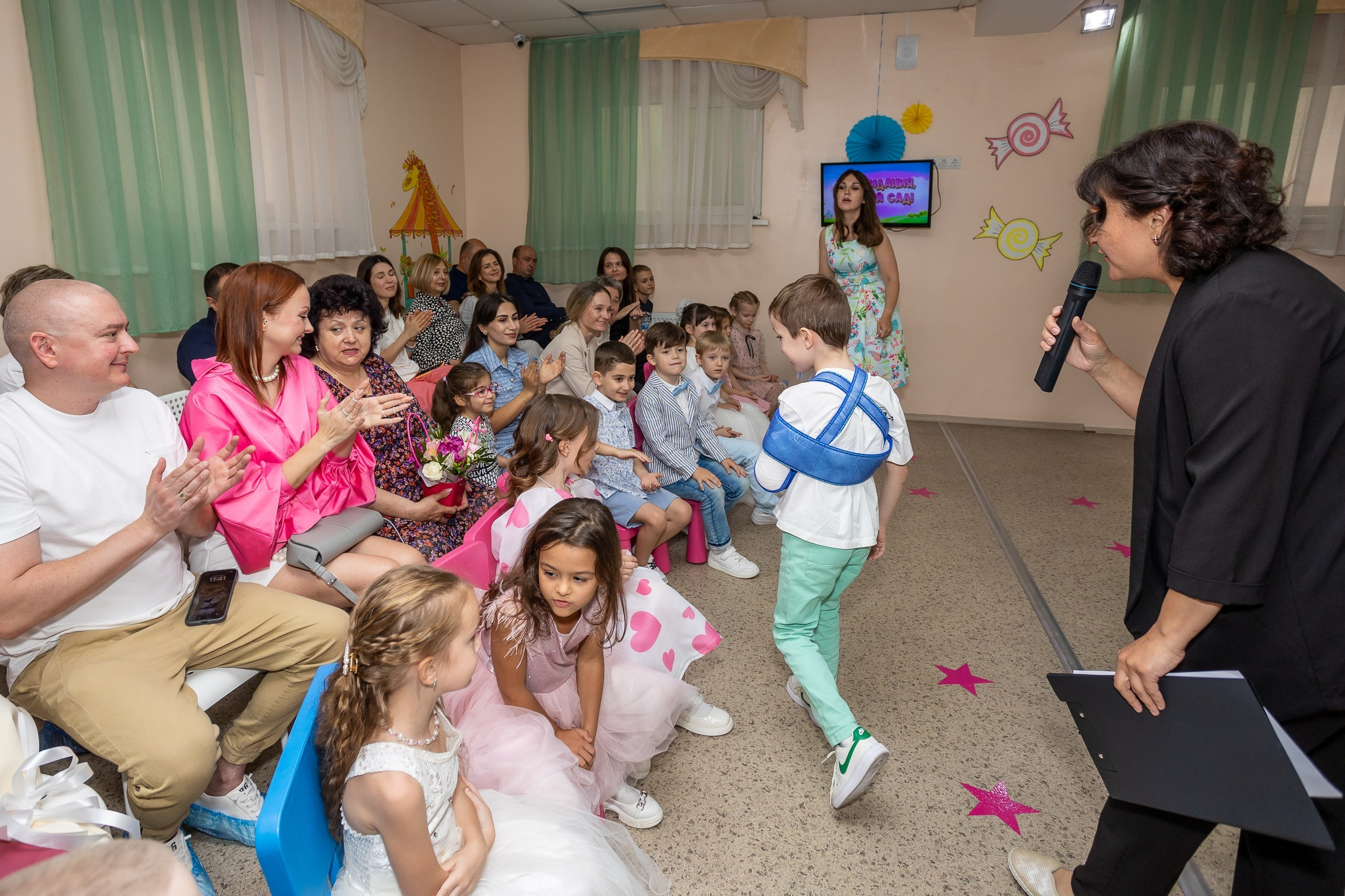 Выпускной Детский сад, 2 часа, 8000. Выпускные альбомы Майкоп, Краснодар Елена Золотарева