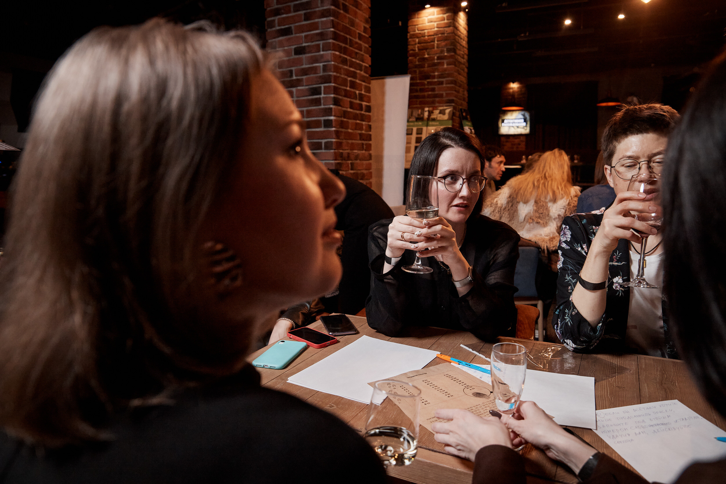 Фотограф для съемки деловой встречи с диллерами. Контент для бизнеса в Екатеринбурге Полдень Медиа