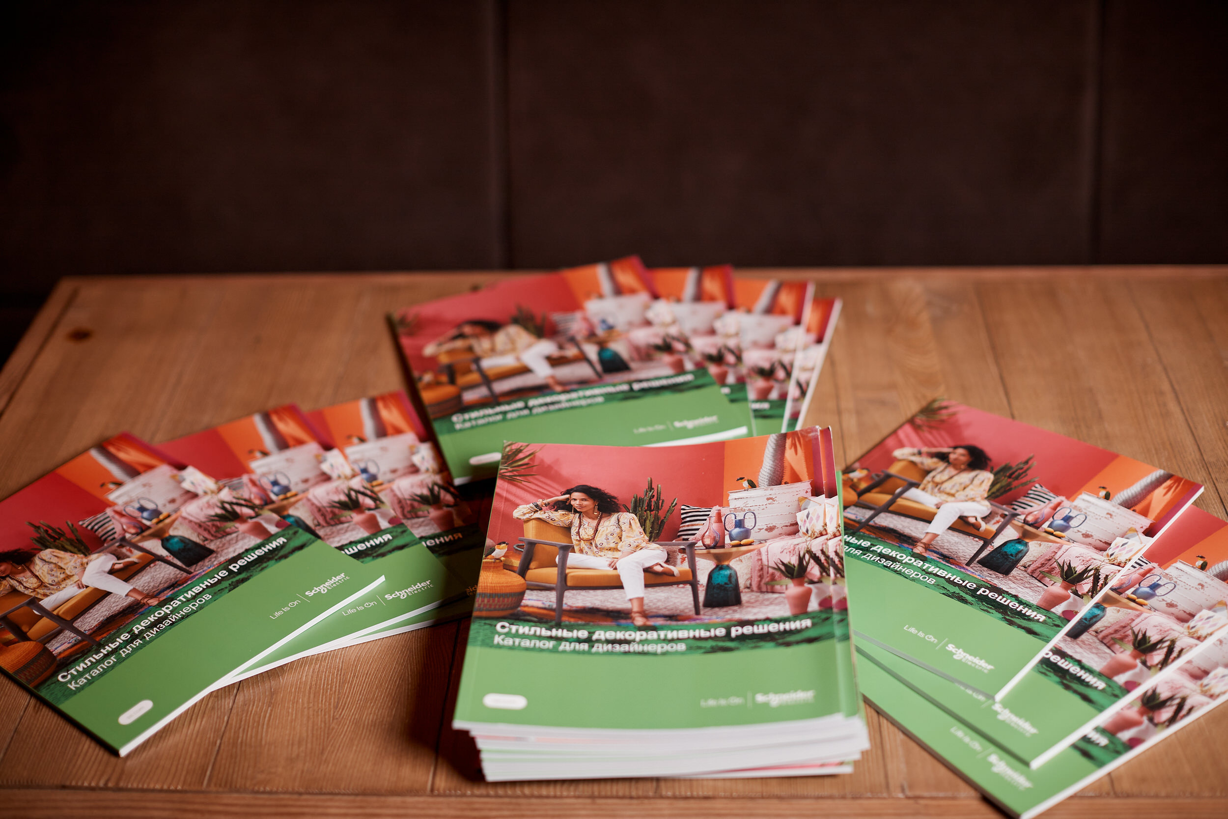 Фотограф для съемки деловой встречи с диллерами. Контент для бизнеса в Екатеринбурге Полдень Медиа