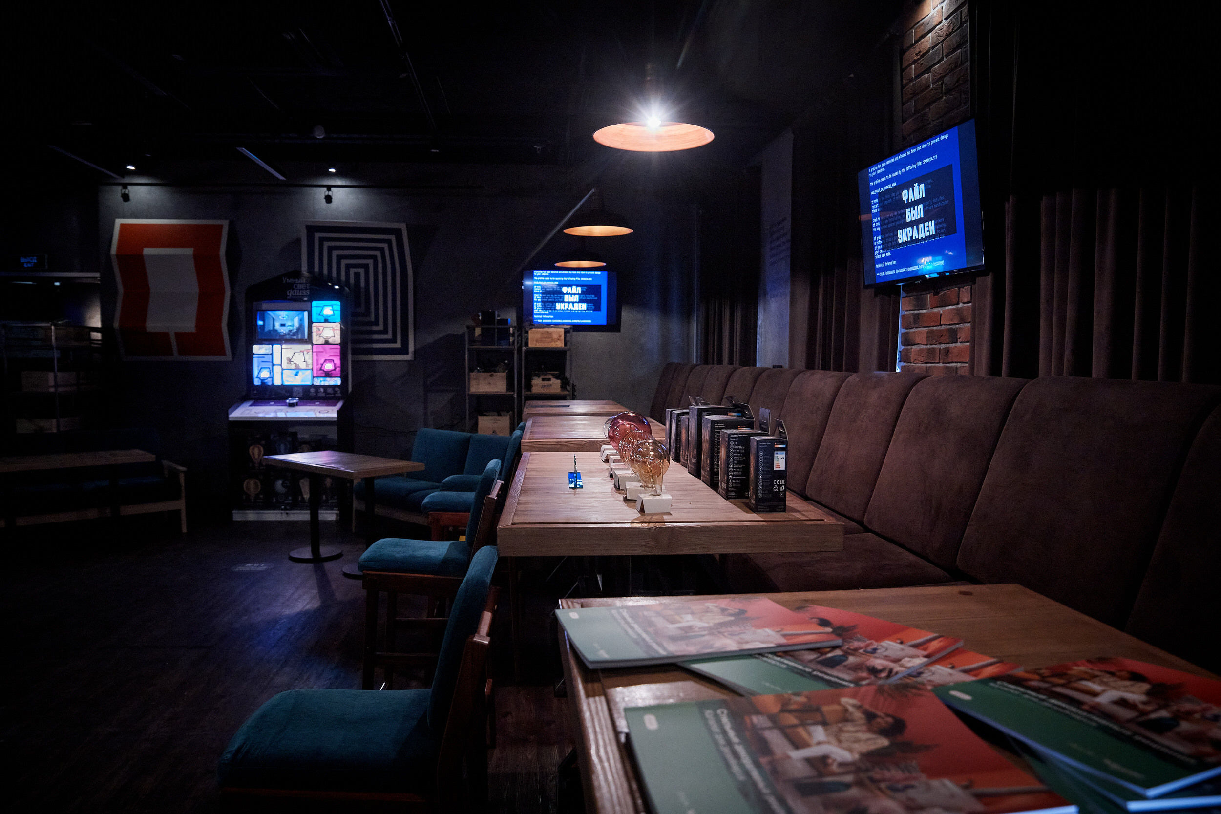 Фотограф для съемки деловой встречи с диллерами. Контент для бизнеса в Екатеринбурге Полдень Медиа