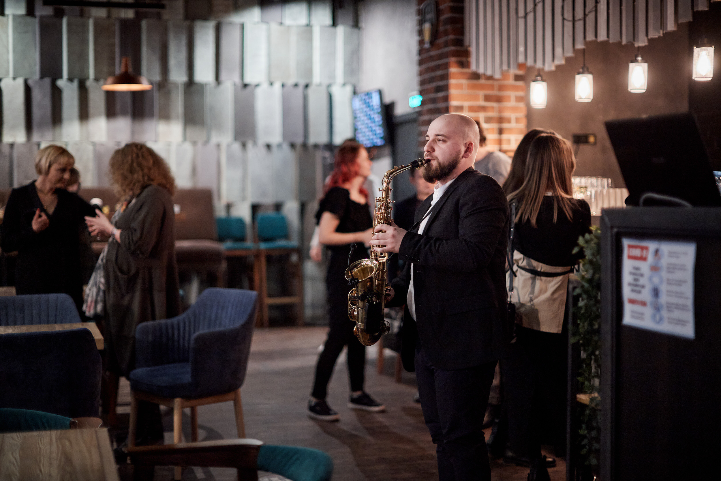 Фотограф для съемки деловой встречи с диллерами. Контент для бизнеса в Екатеринбурге Полдень Медиа