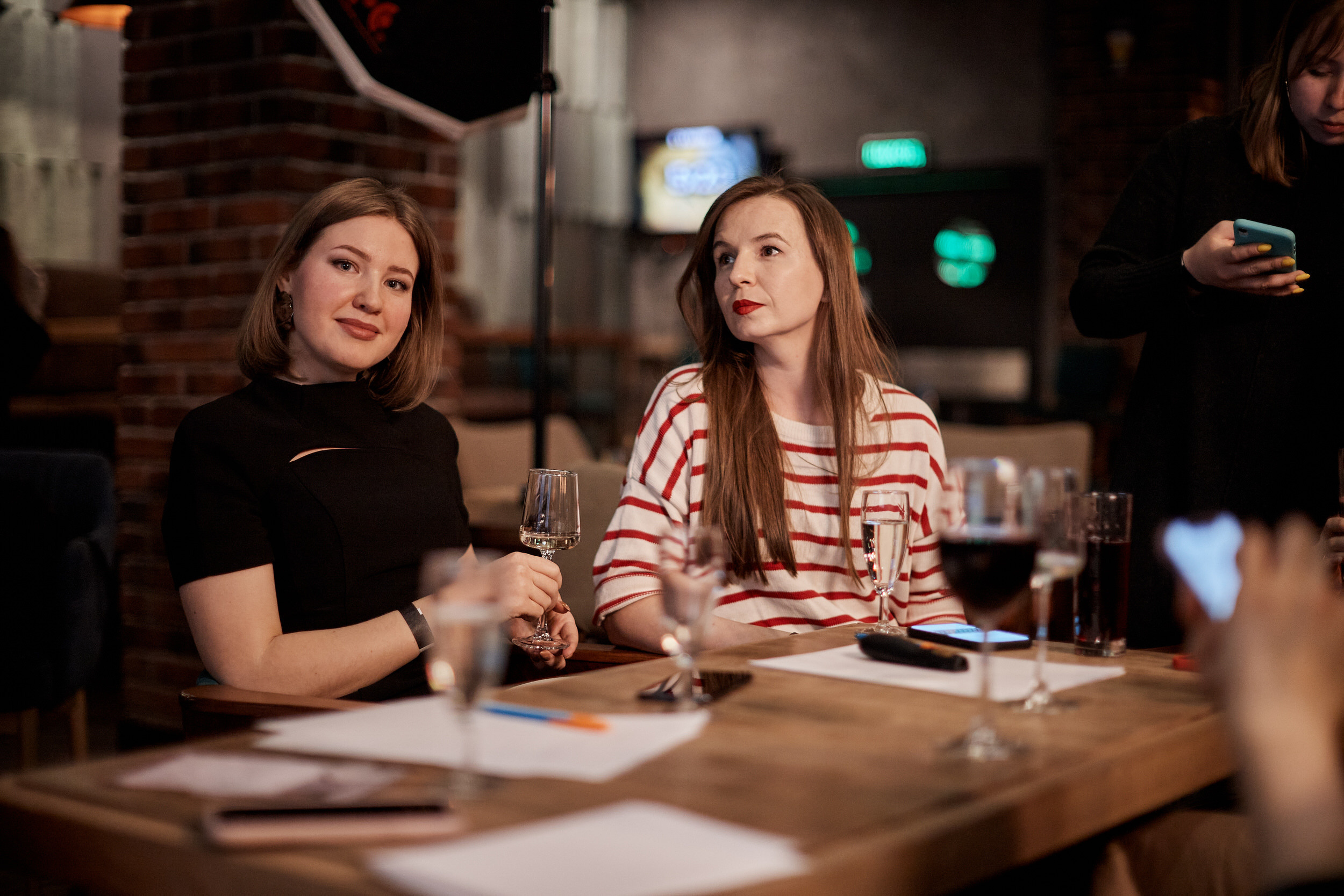 Фотограф для съемки деловой встречи с диллерами. Контент для бизнеса в Екатеринбурге Полдень Медиа