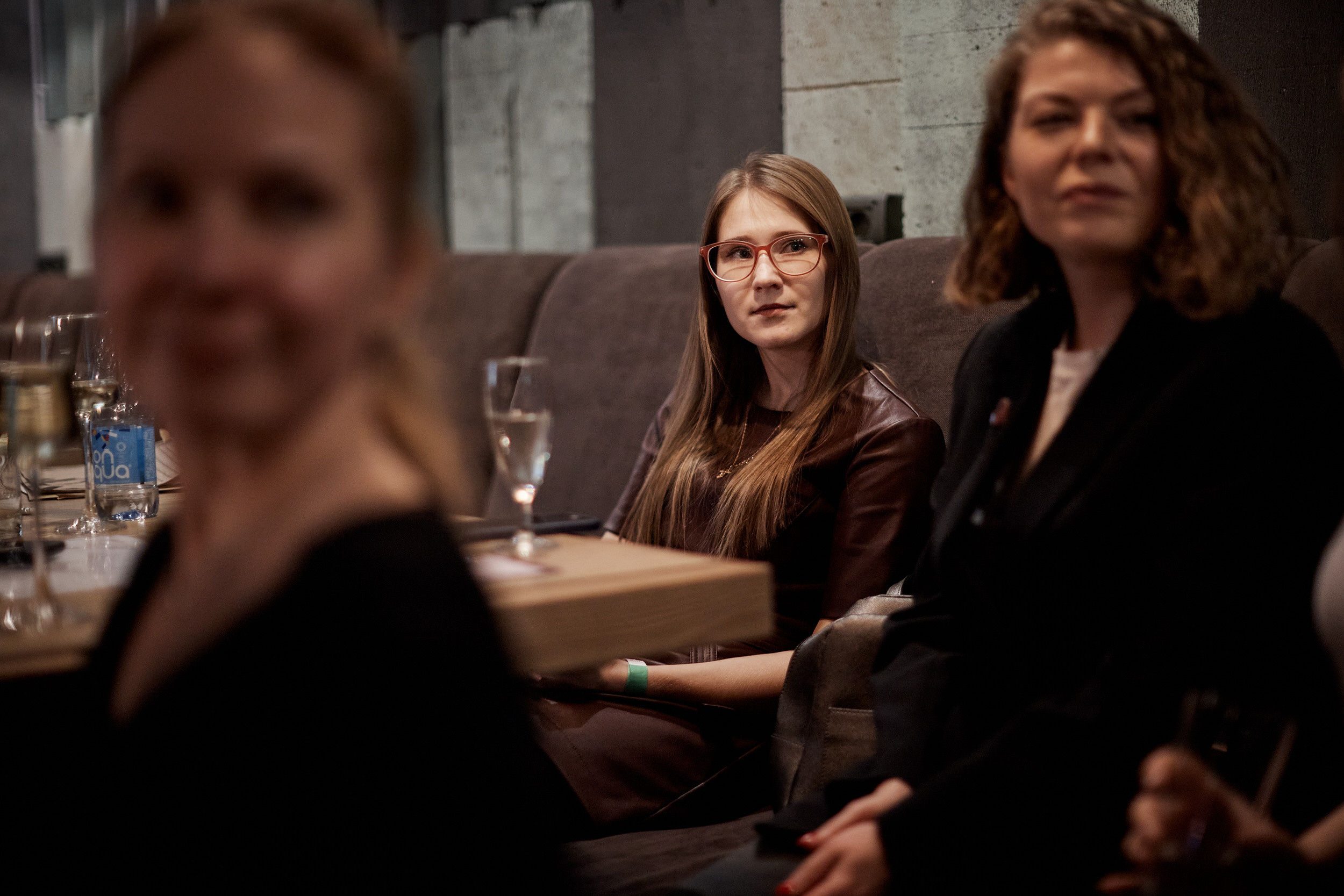 Фотограф для съемки деловой встречи с диллерами. Контент для бизнеса в Екатеринбурге Полдень Медиа