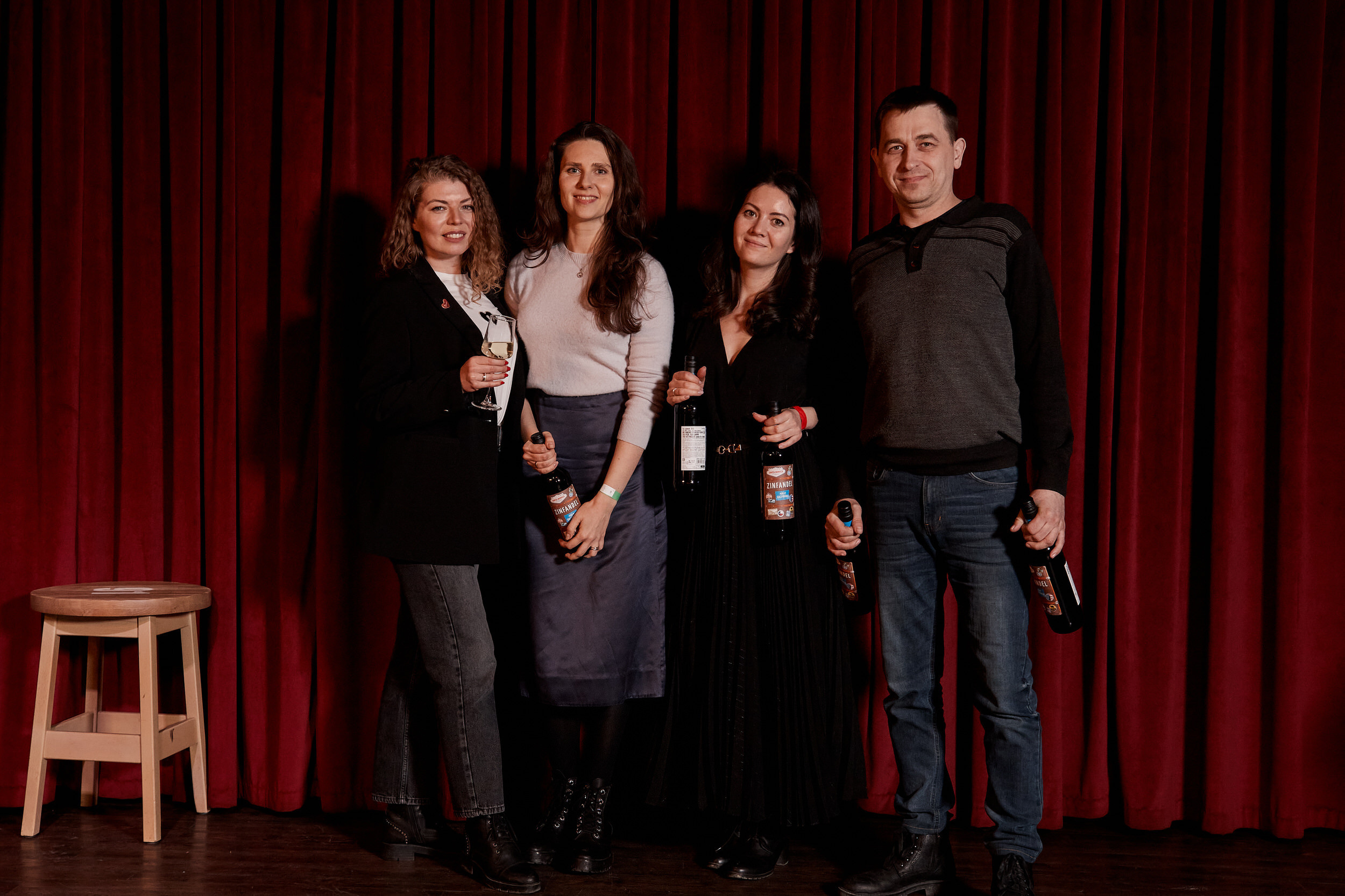 Фотограф для съемки деловой встречи с диллерами. Контент для бизнеса в Екатеринбурге Полдень Медиа