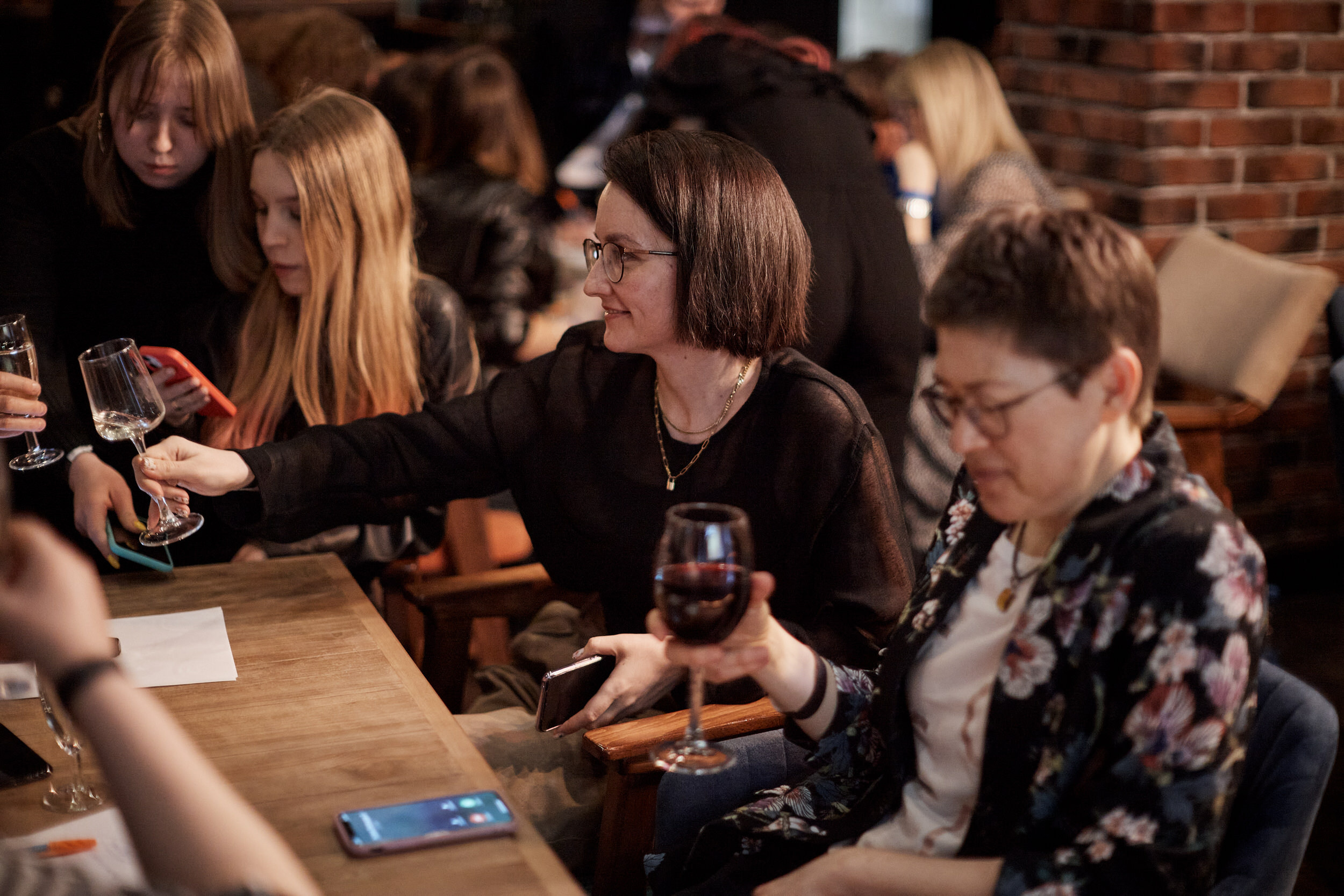 Фотограф для съемки деловой встречи с диллерами. Контент для бизнеса в Екатеринбурге Полдень Медиа