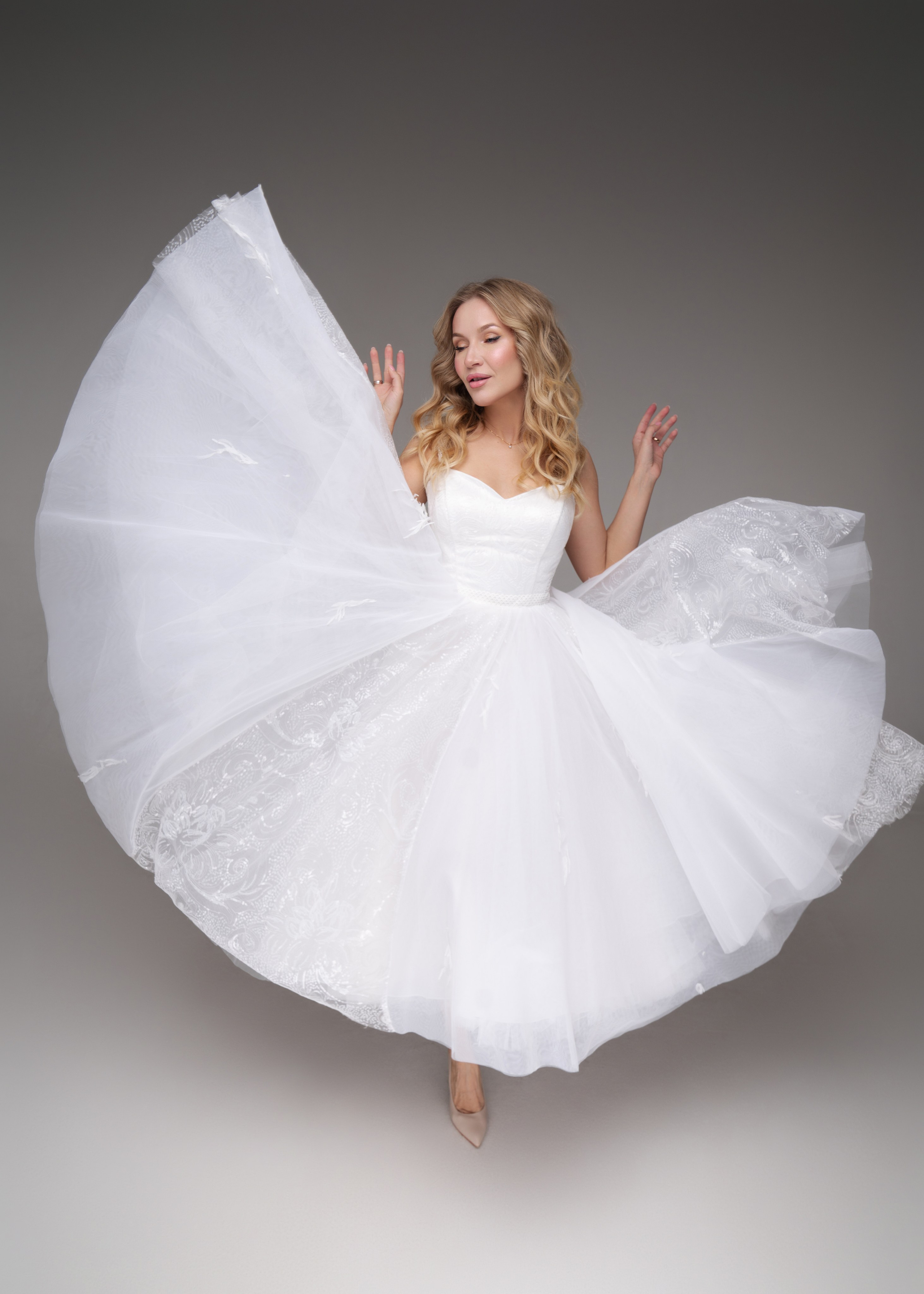 Платья. Оксана Волик фотограф в Архангельске. Аренда фотостудии White Studio