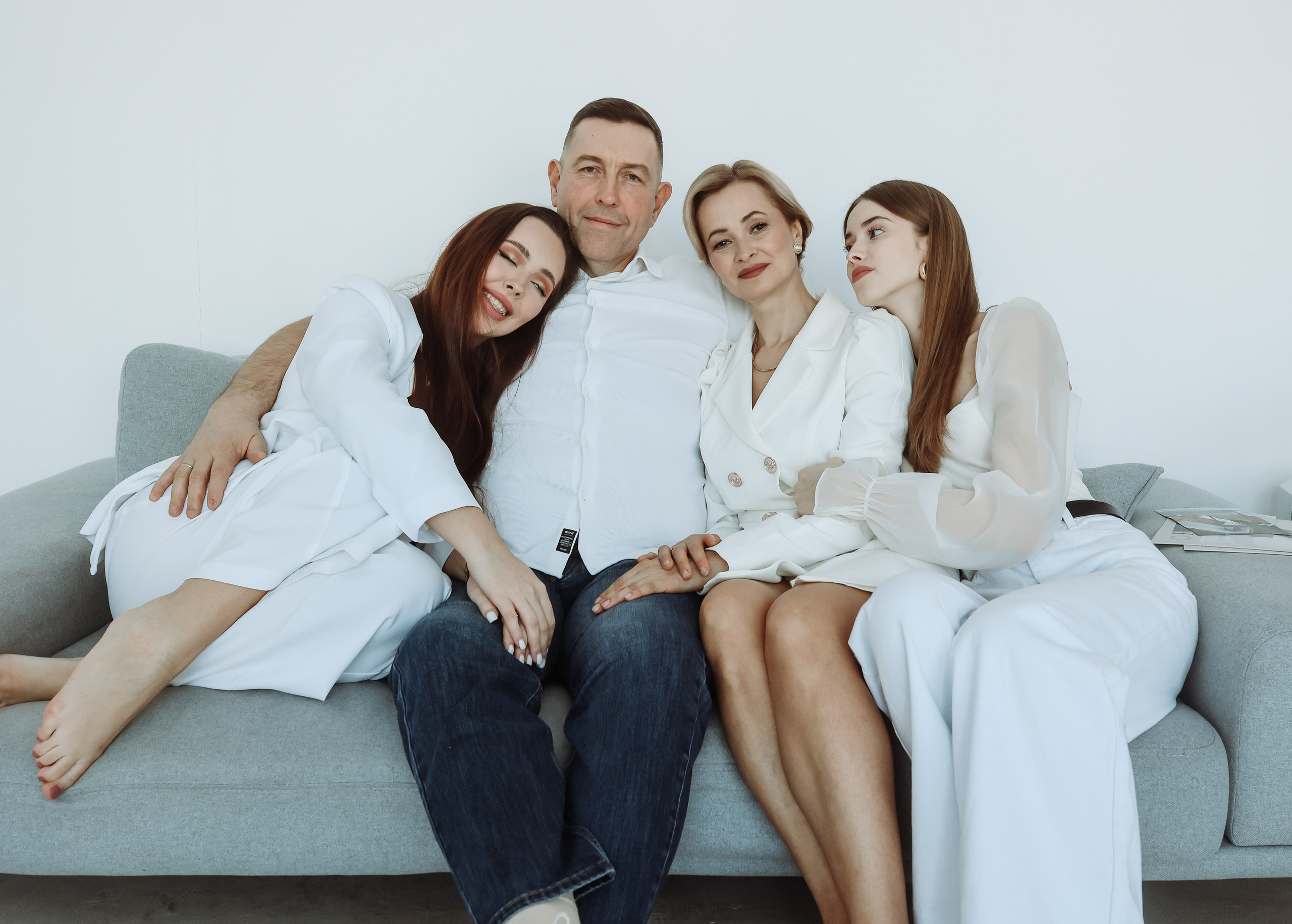 Семейная съёмка в студии. Семейный Life style фотограф в Великом Новгороде Юлия Ефимова