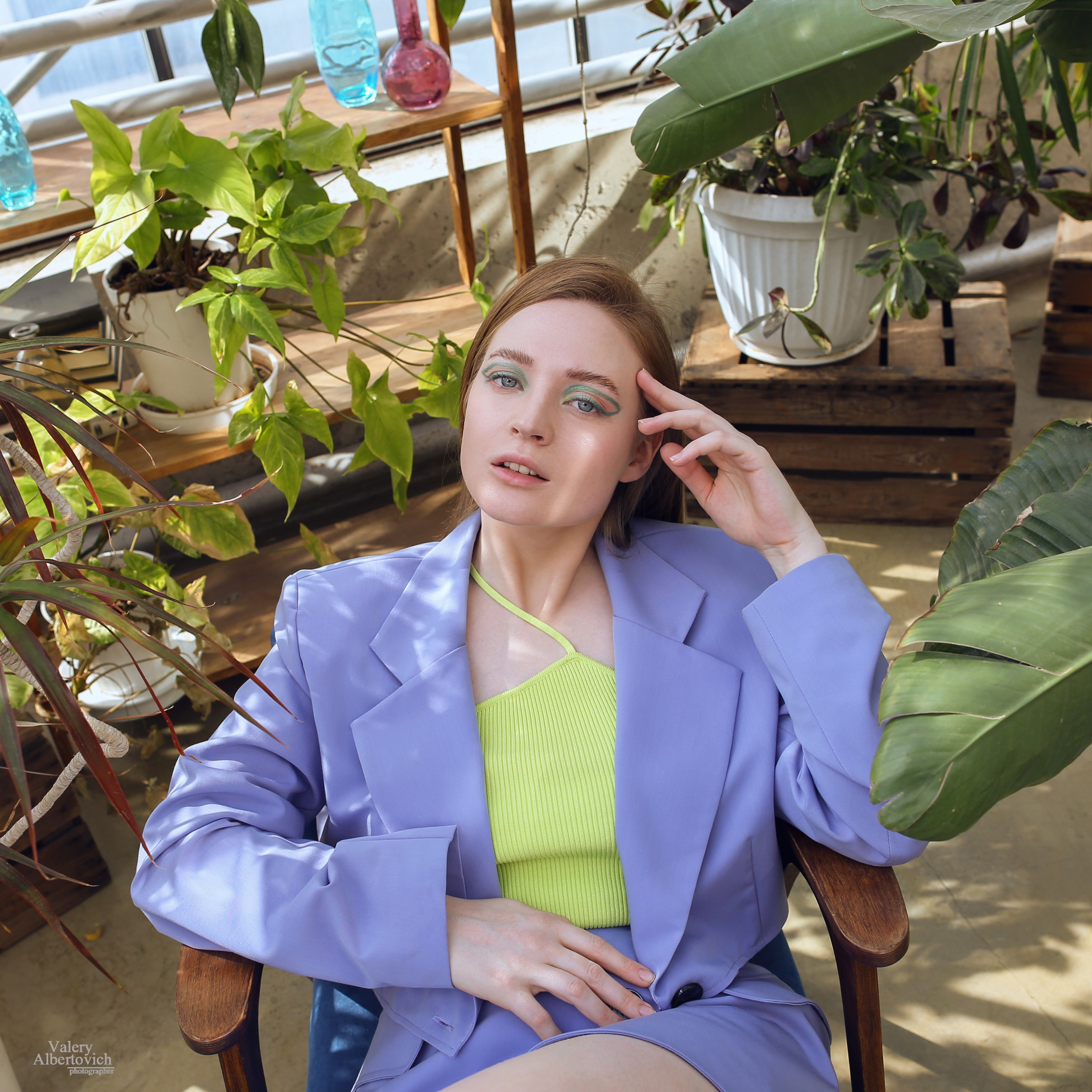 Портрет, арт .  неон, черно-белая фотография, творчество,