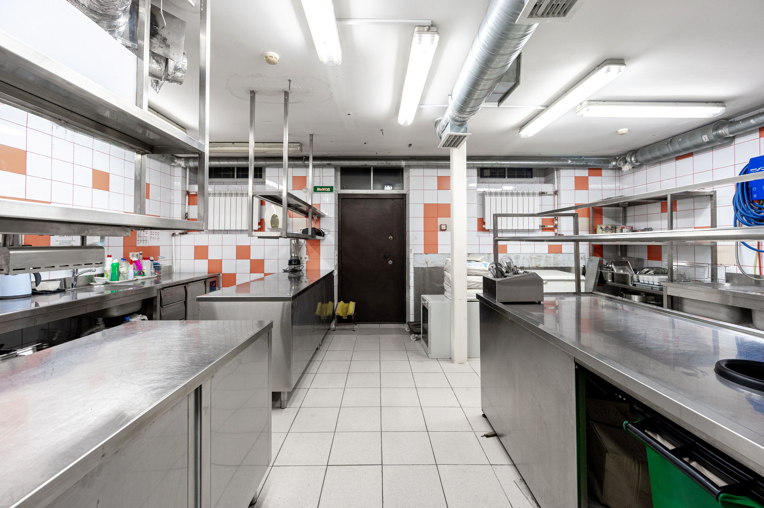 Ресторан на продажу. Интерьерный фотограф. Фото- видеосъемка недвижимости Санкт-Петербург