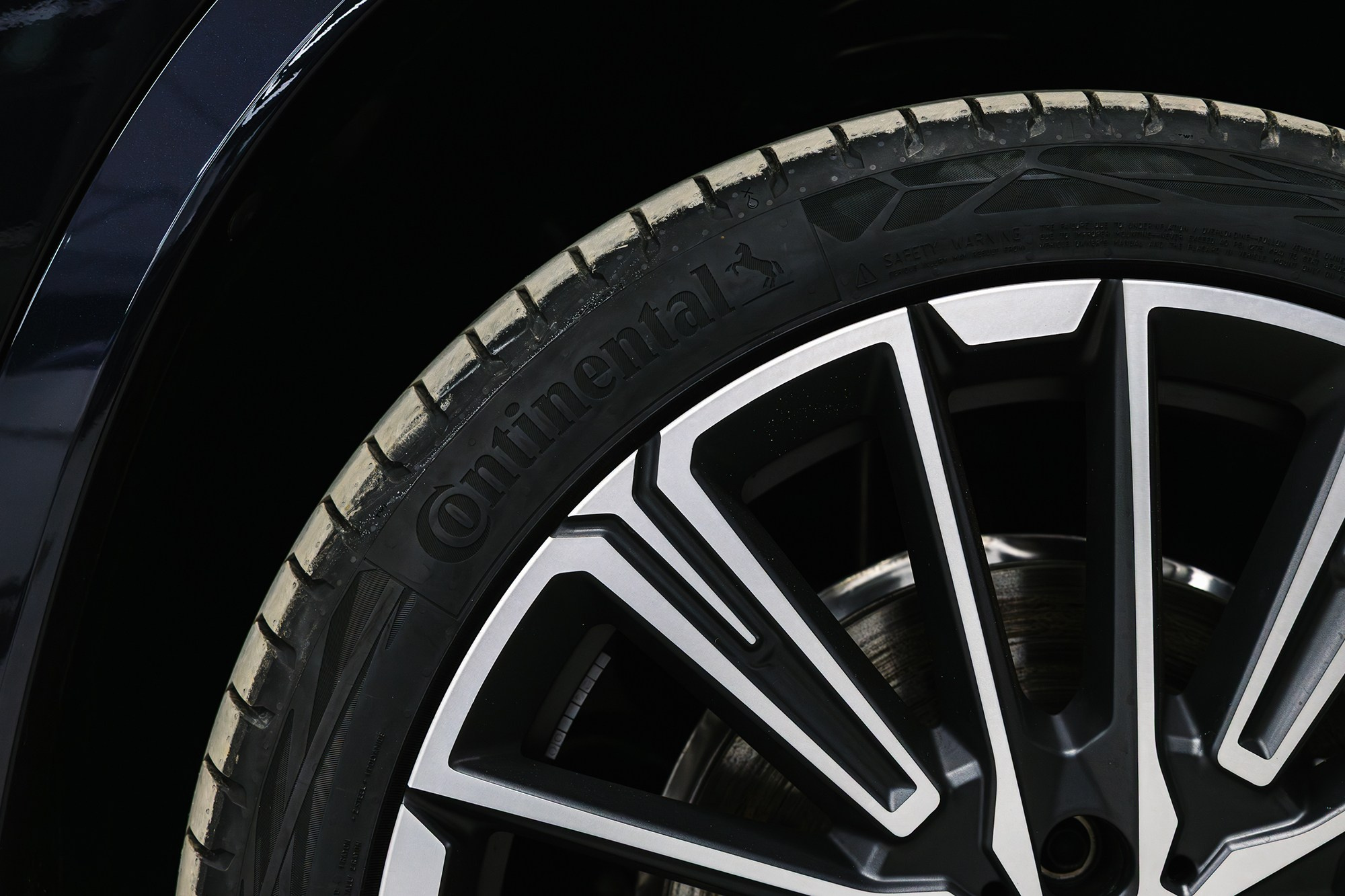 BMW X1 25Li. Новые автомобили