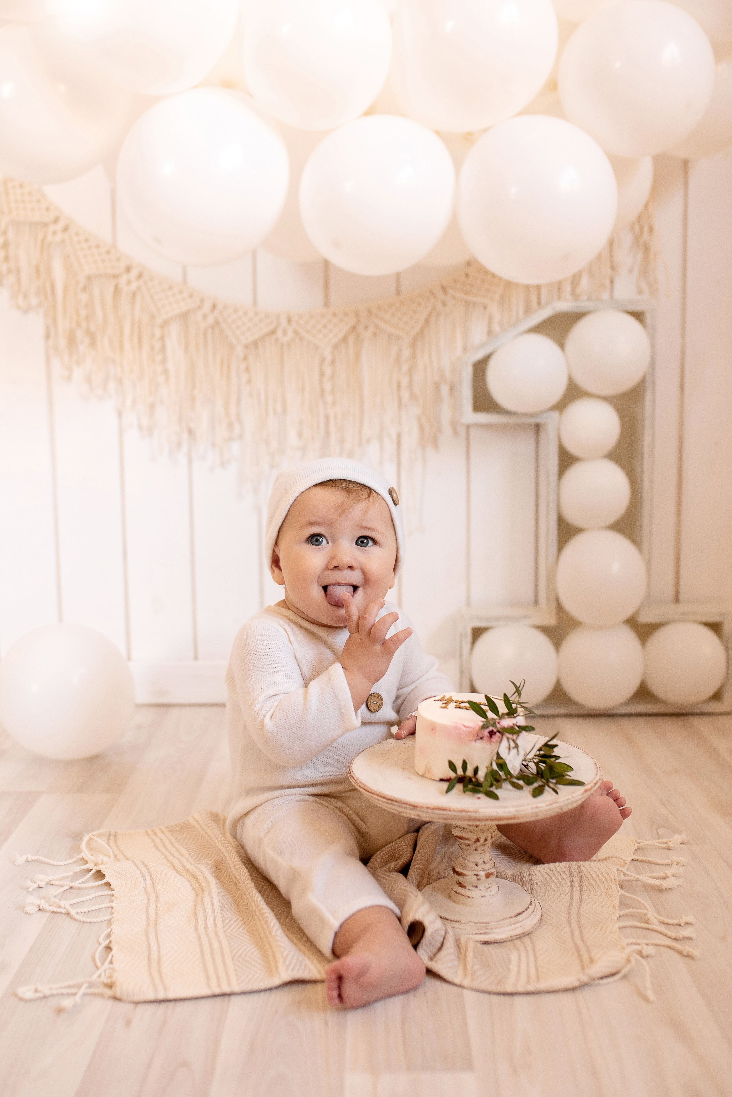 Первый тортик. Фотограф новорожденных и детей до года в Челябинске Иванова Елена