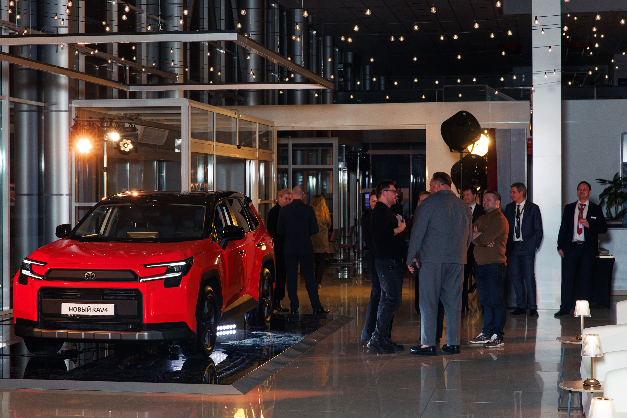 Презентация новой Toyota RAV4. Репортажный и свадебный фотограф в Уфе Павел Кожевников