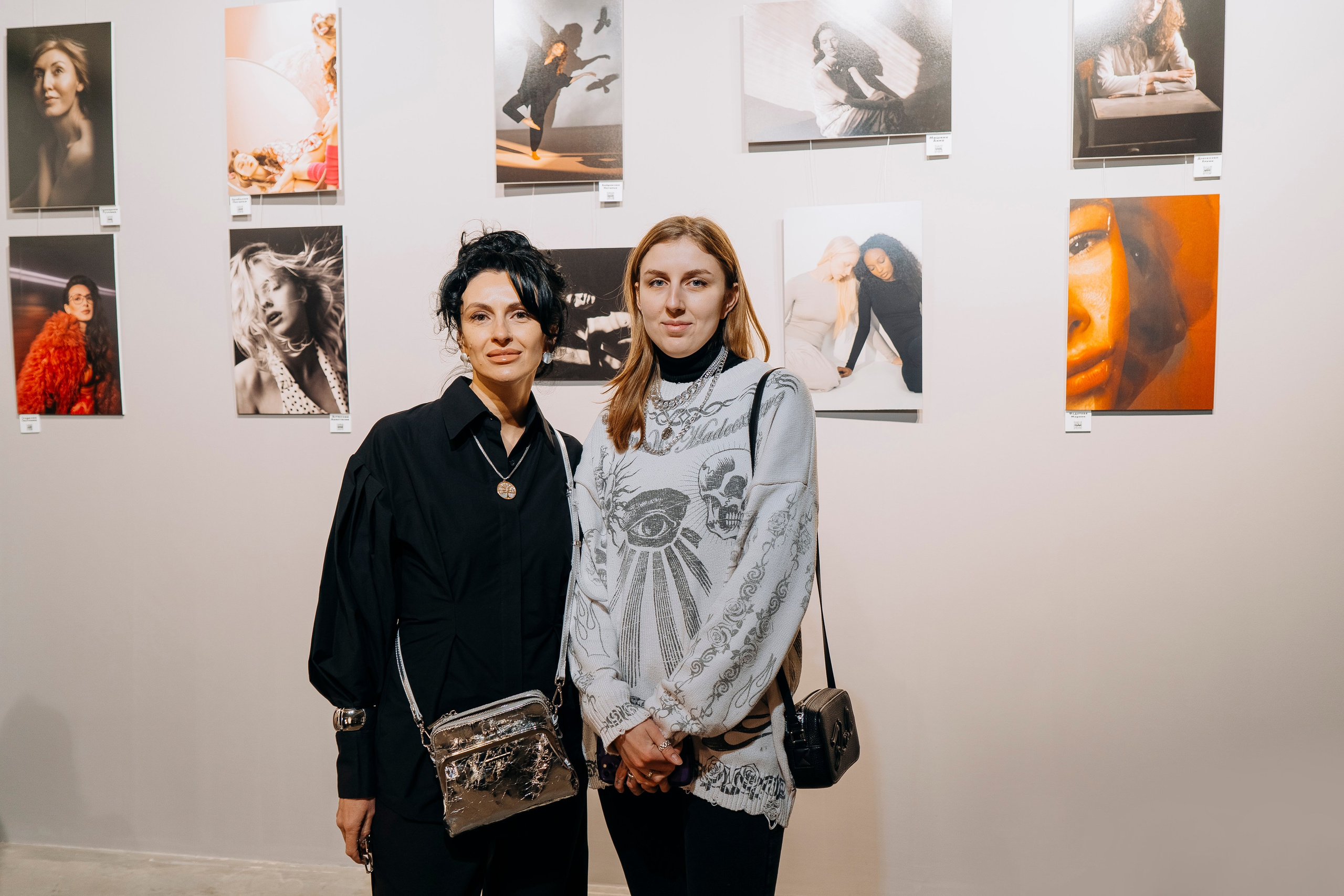 Вернисаж фотовыставки MFamilia «Гармония различий». Организация фотовыставок в Петербурге и Москве, MFamilia (МФамилия)