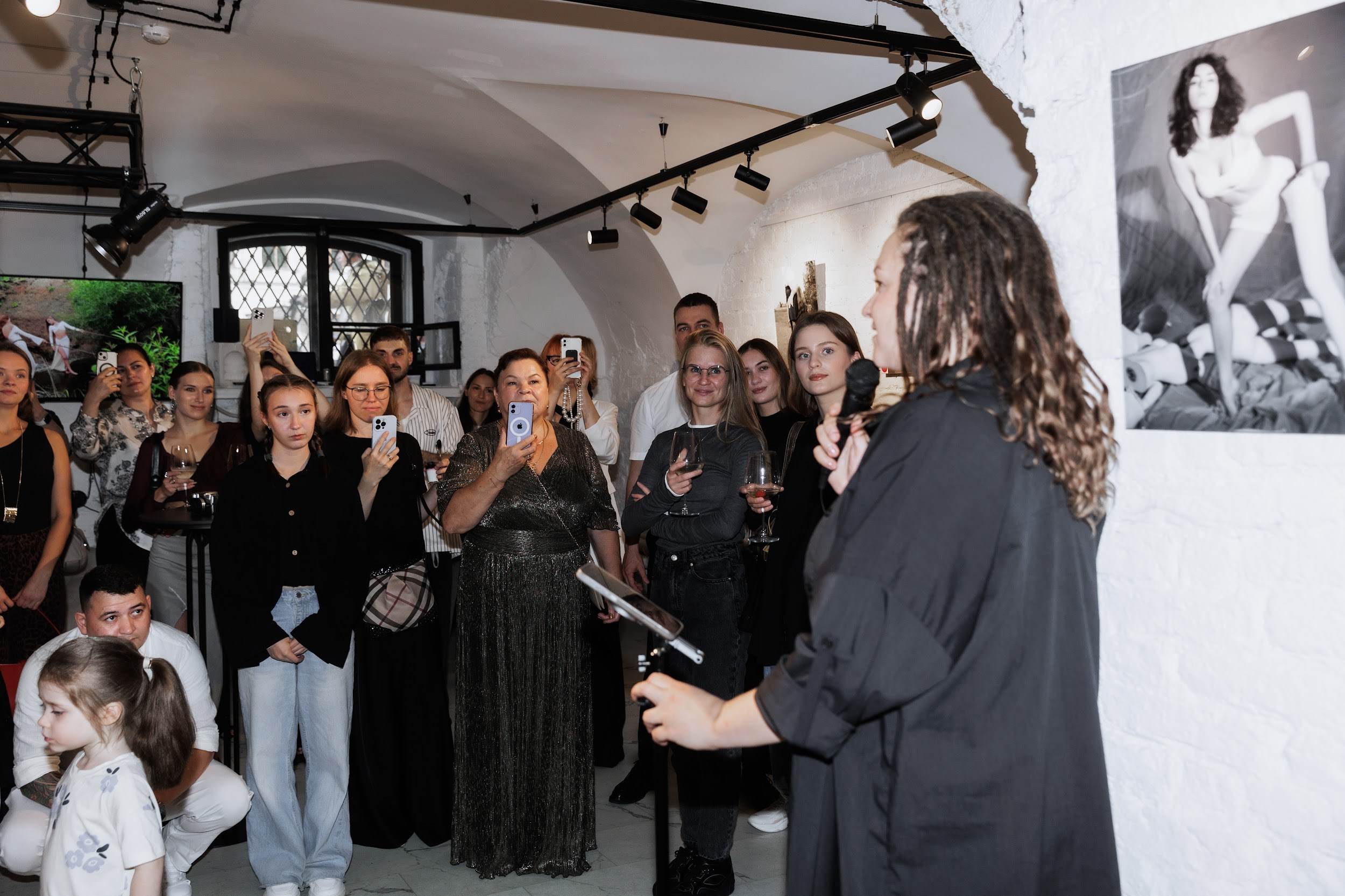 Персональная фотовыставка фотографа. Организация фотовыставок в Петербурге и Москве, MFamilia (МФамилия)