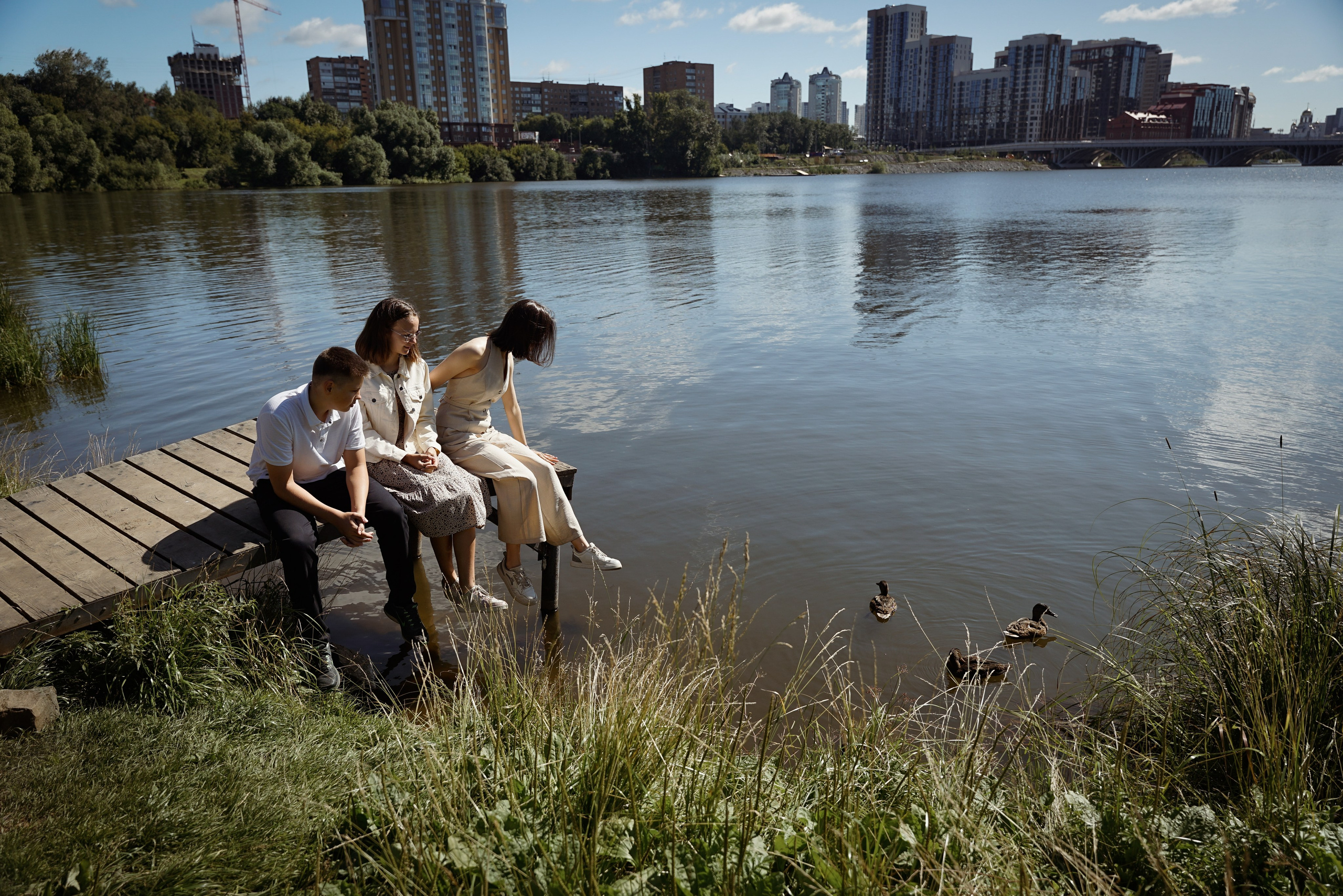 Фотосессия большой семьи в парке