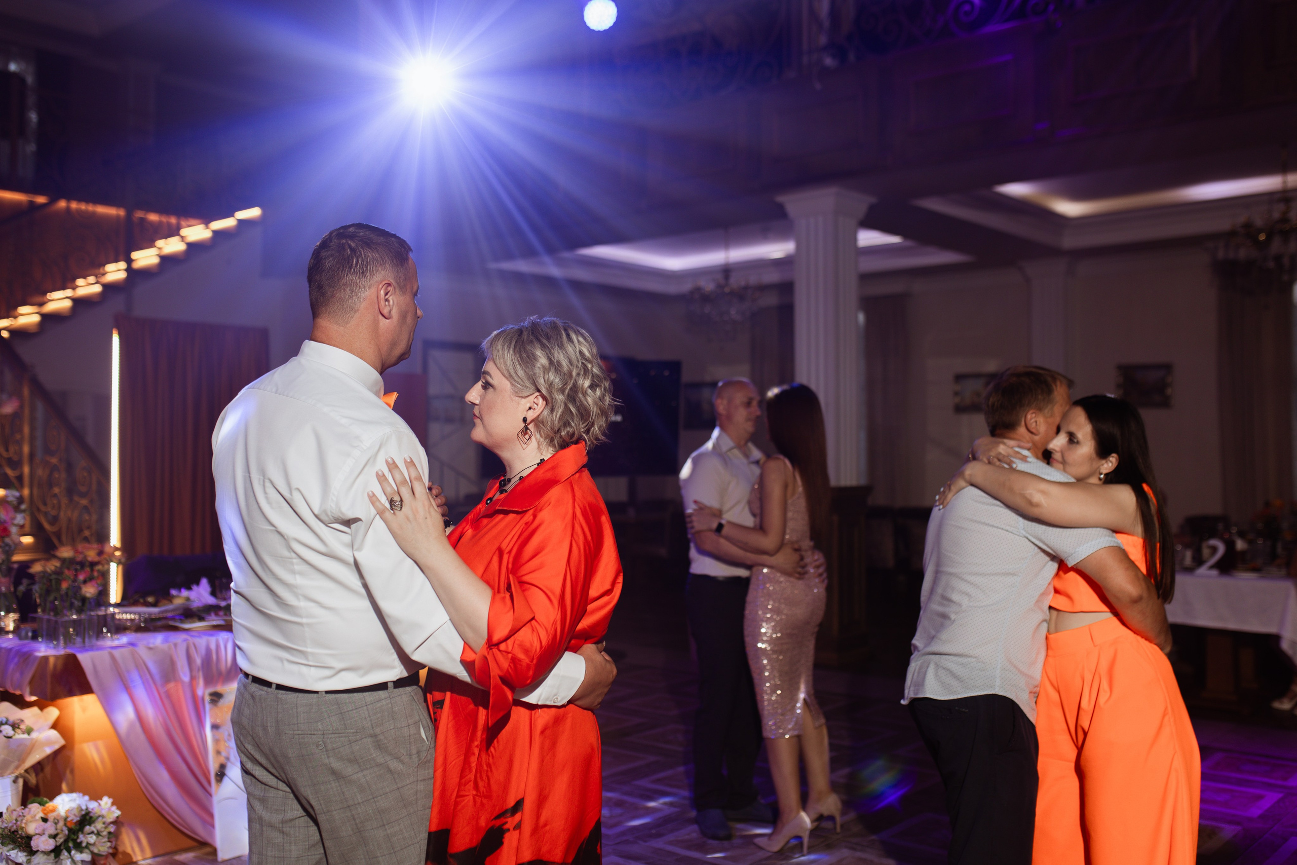 LoveLand: свадьба в тёплых оттенках 🧡. Свадебный фотограф Елена Рубцова