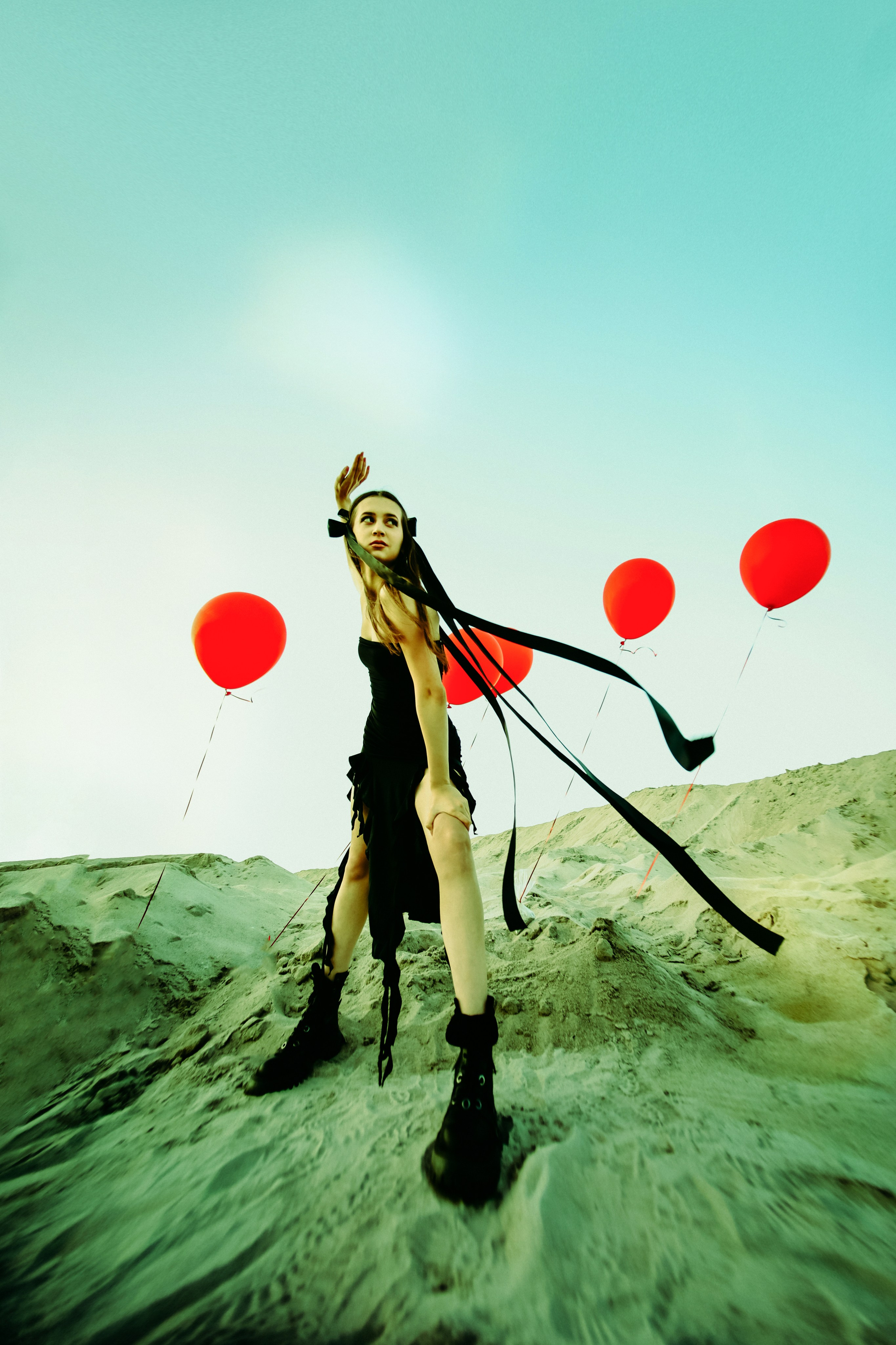 RED BUBBLES. Sun Betty — кинофотограф Элизабет