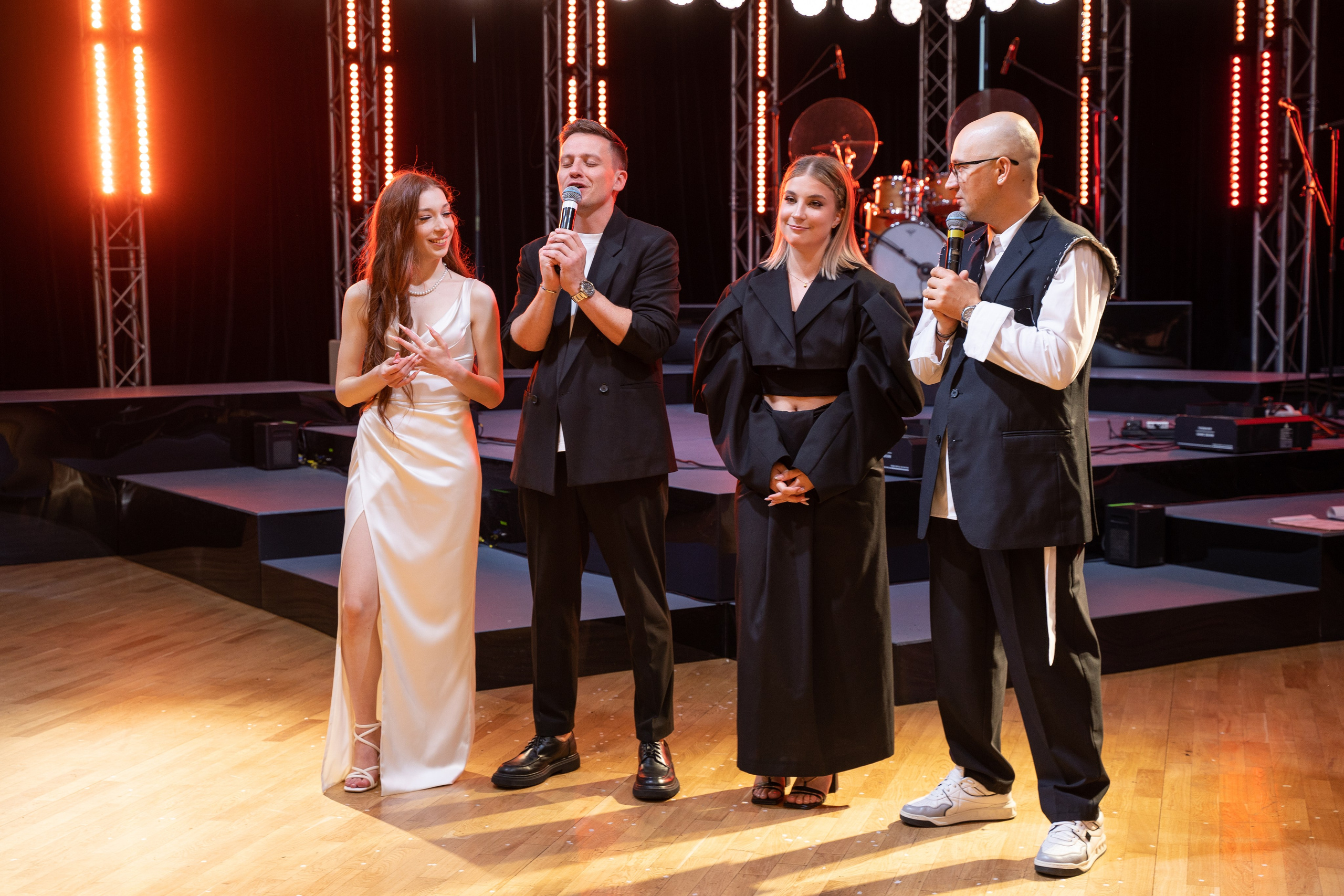 Выпускной (9-11 класс). Свадебный и семейный фотограф в Екатеринбурге Анна Месяцева