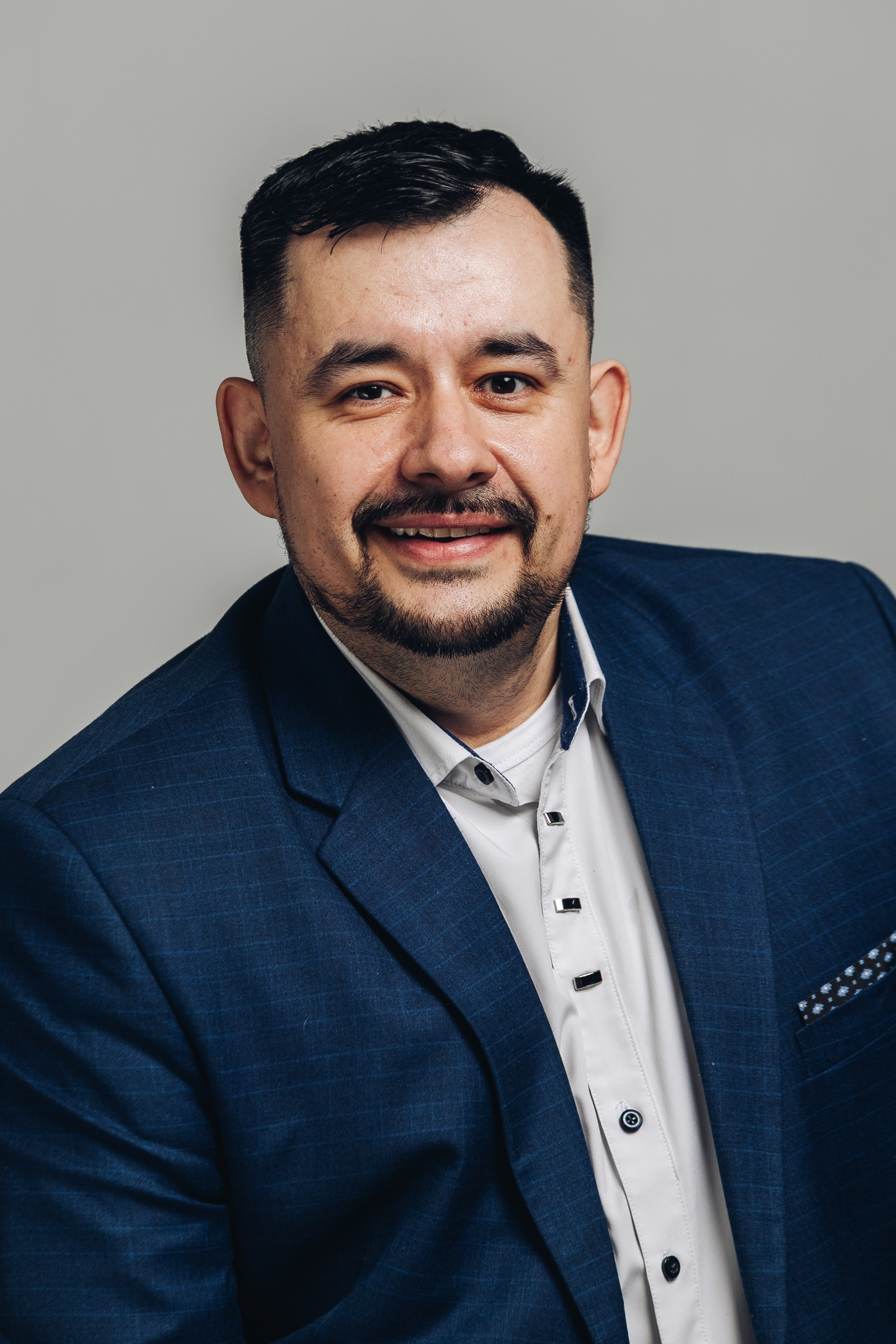 ПОРТРЕТНАЯ ФОТОСЪЕМКА. Денис Слепцов — репортажная съемка, фудфотограф, промышленная съемка, контент-съемка в Бурятии и Иркутске