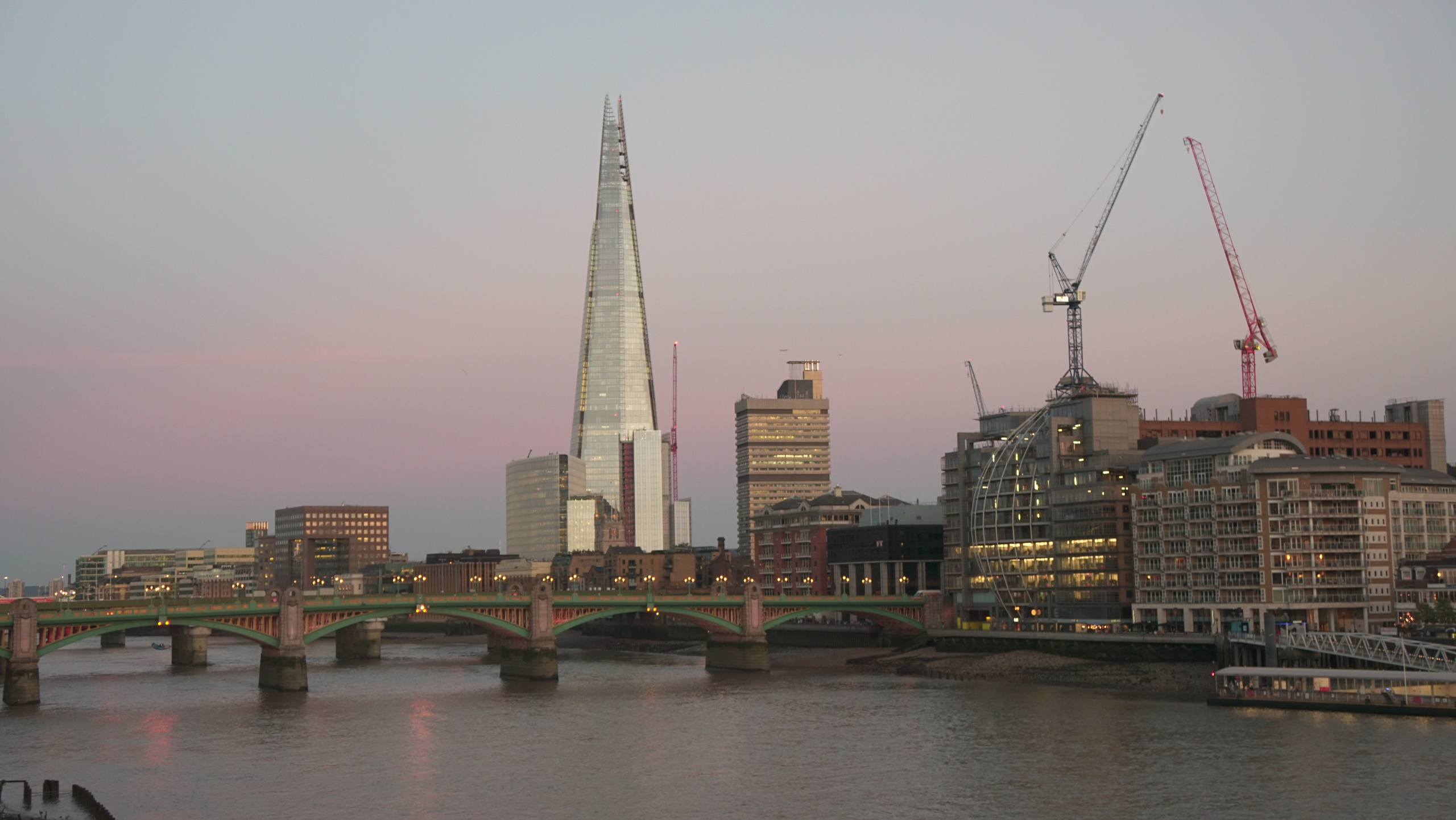 Небоскребы (Shard, Sky Garden). 35 мм