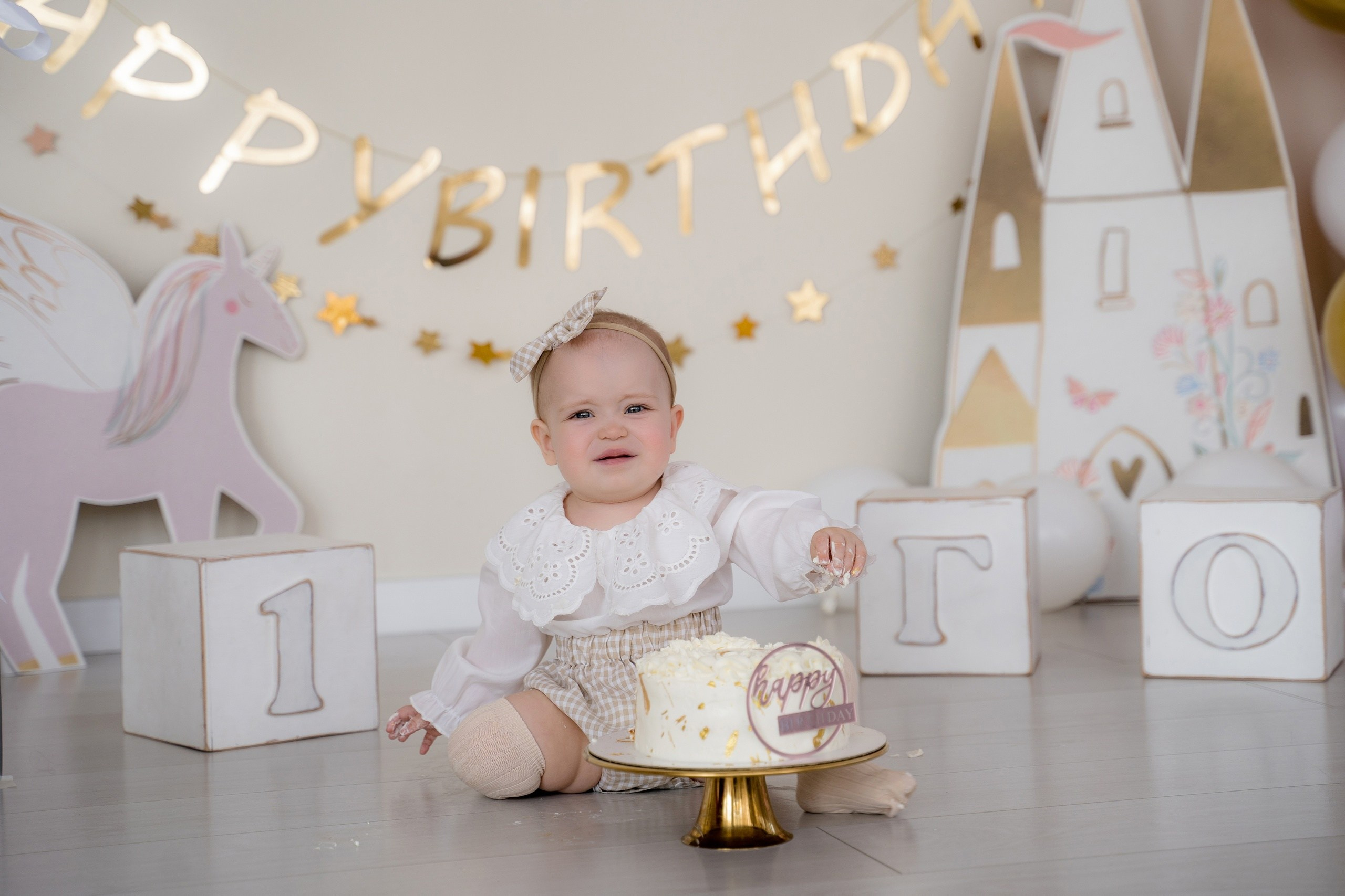 Cake smash фотозона розовая нежность. Фотостудия Малина в городе Улан-Удэ. Фотограф Ирина Жарникова