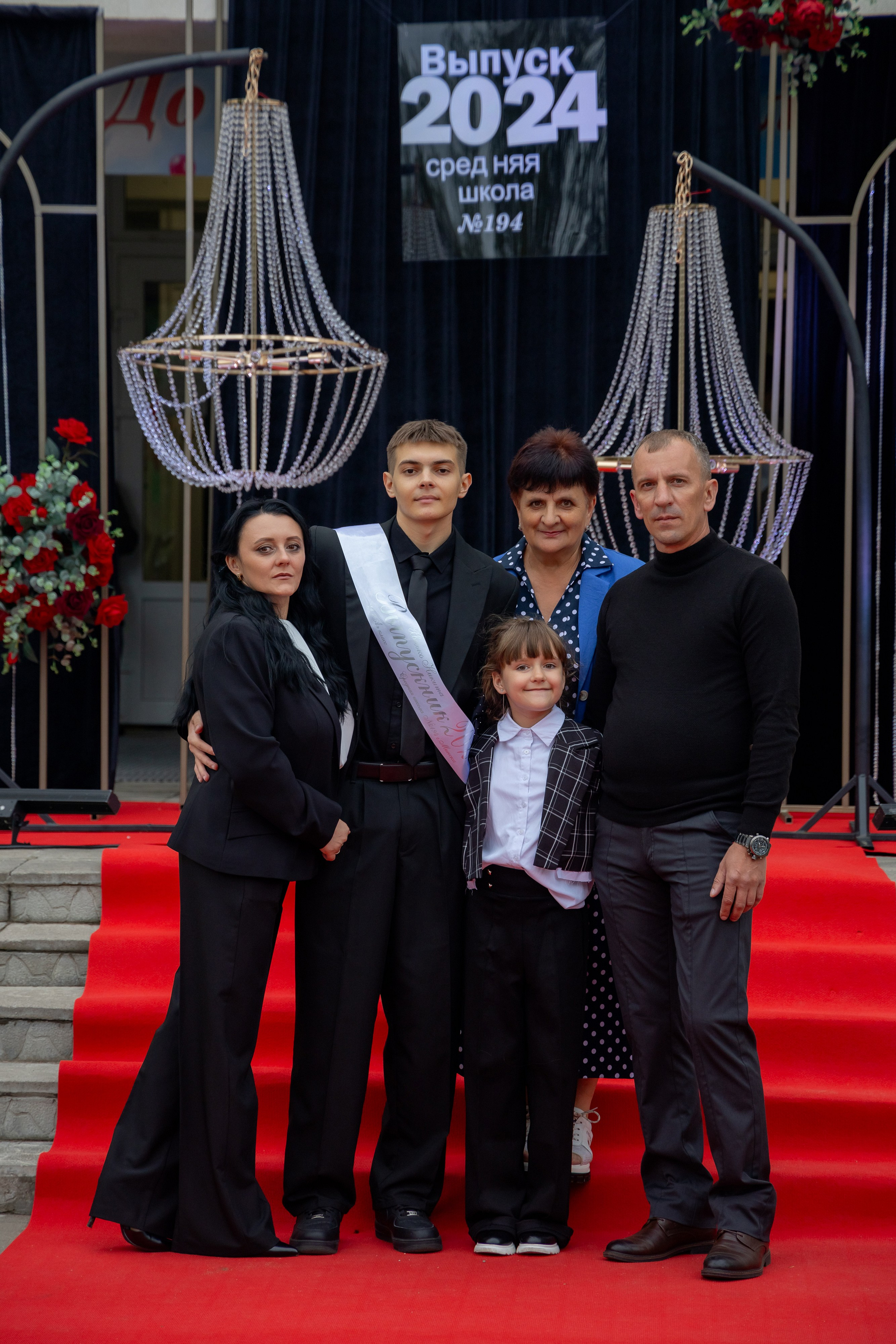 Школьный выпускной 2024 год в Соколе (Минск). Свадебный фотограф в Минске/Беларуси Сергей Спиридонов