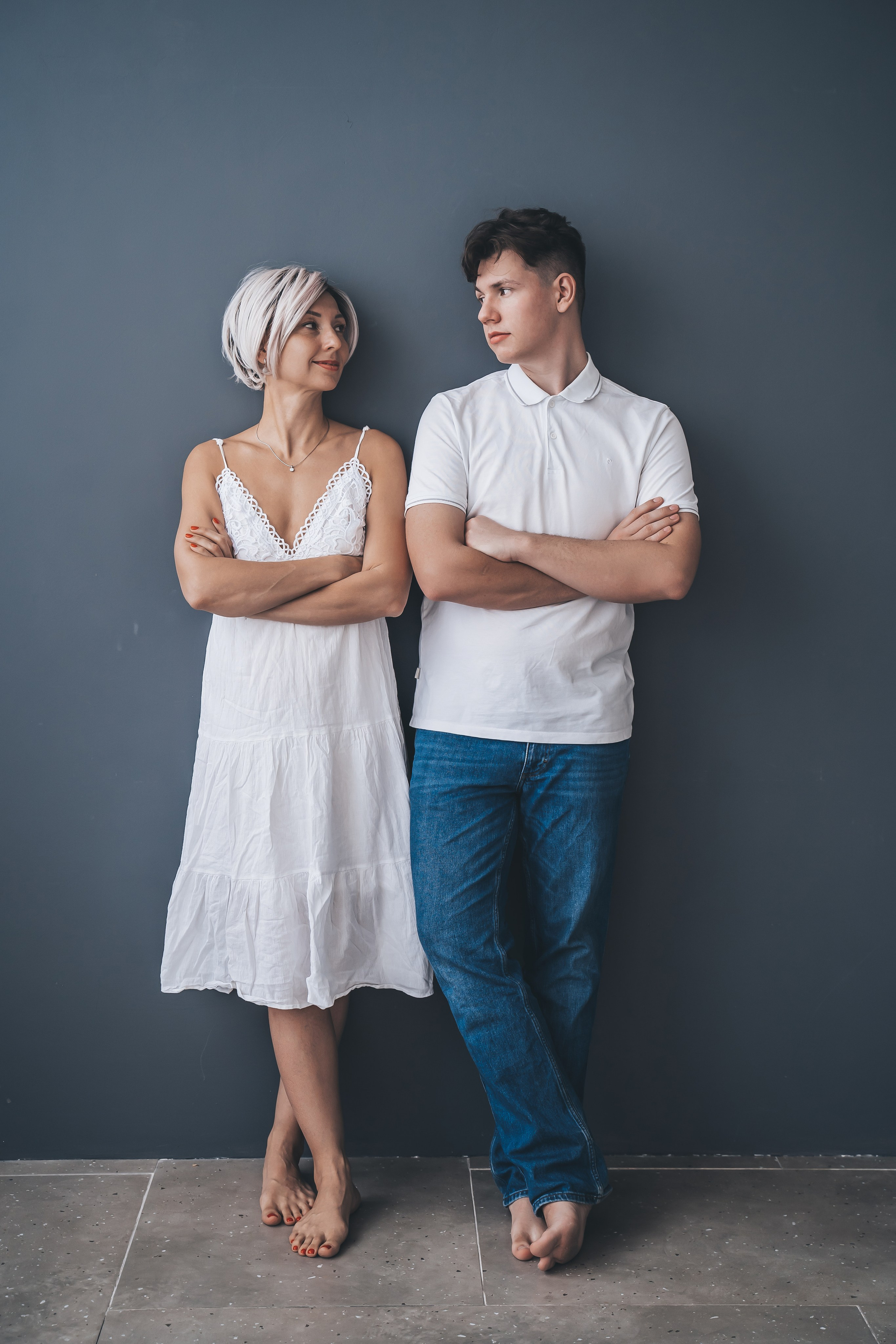 Семейная фотосессия в студии. Минимализм. Фотограф в Самаре Екатерина Кроз