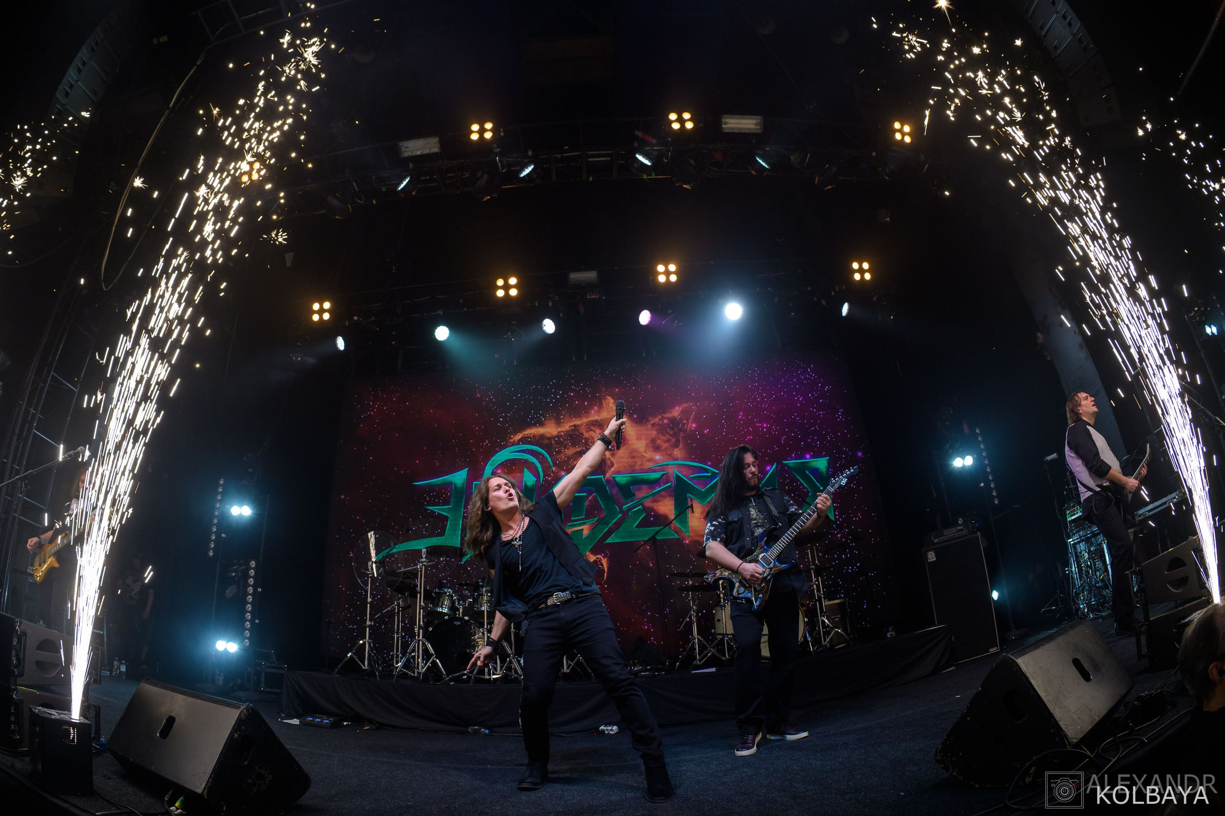 Эпидемии 29 лет — концерт в день рождения. Концертный и театральный репортажный фотограф в Москве Александр Колбая