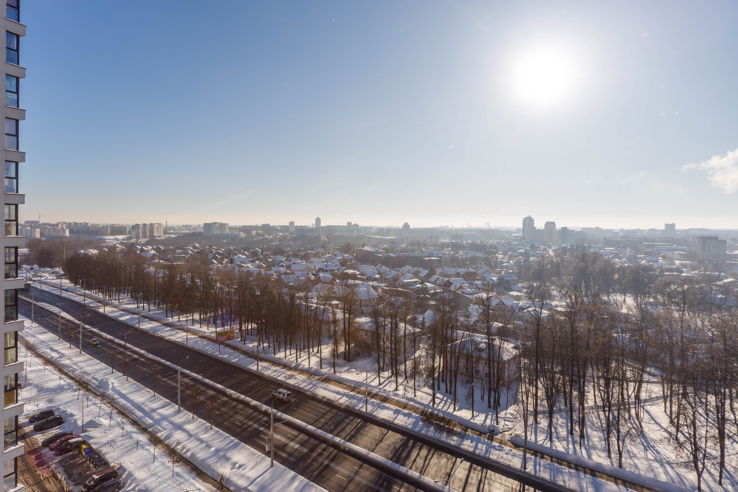 Панорамный вид из окна двухкомнатной квартиры в ЖК Минск Мир